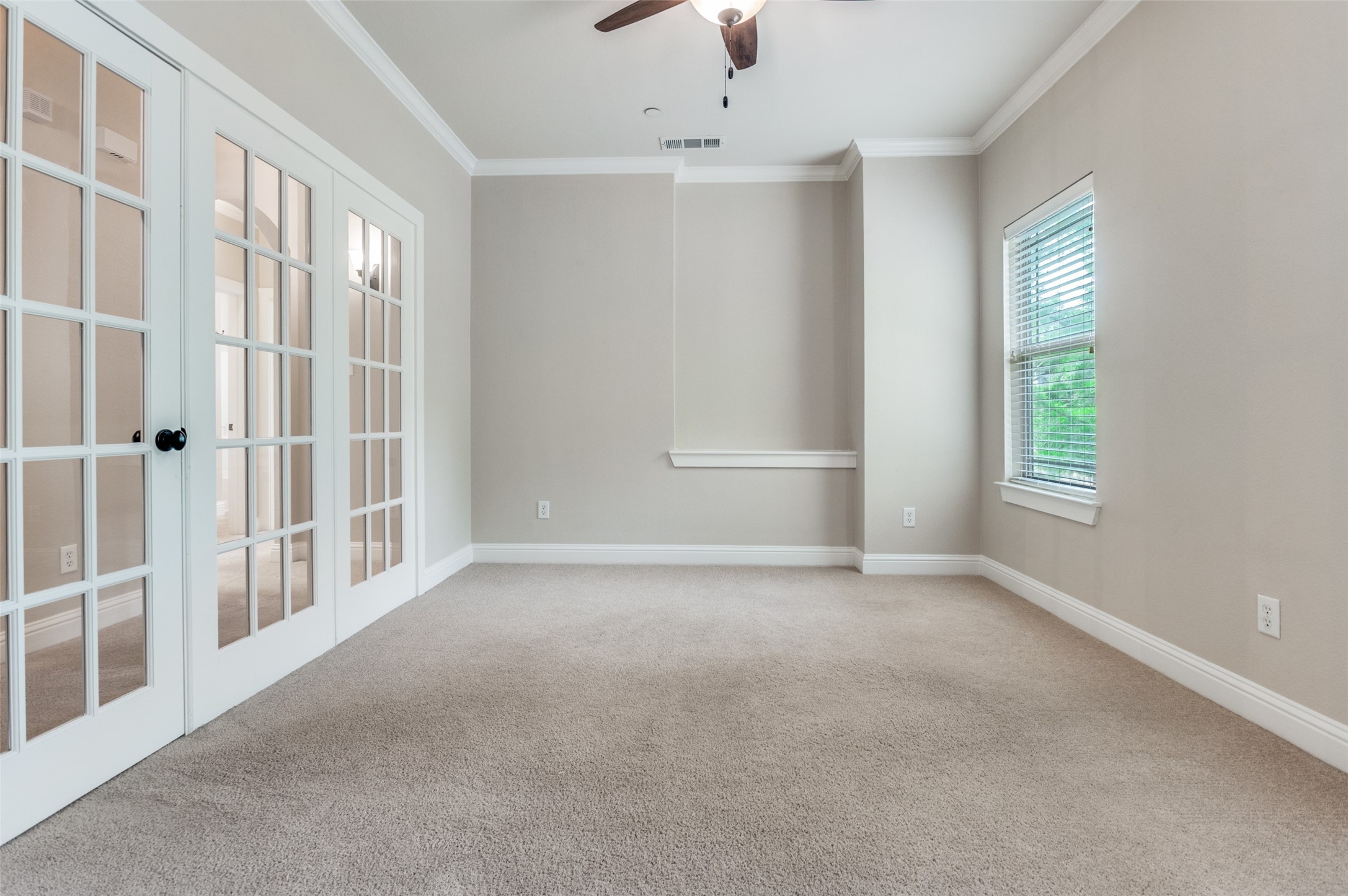 928 Brook Forest Lane Euless TX 76039