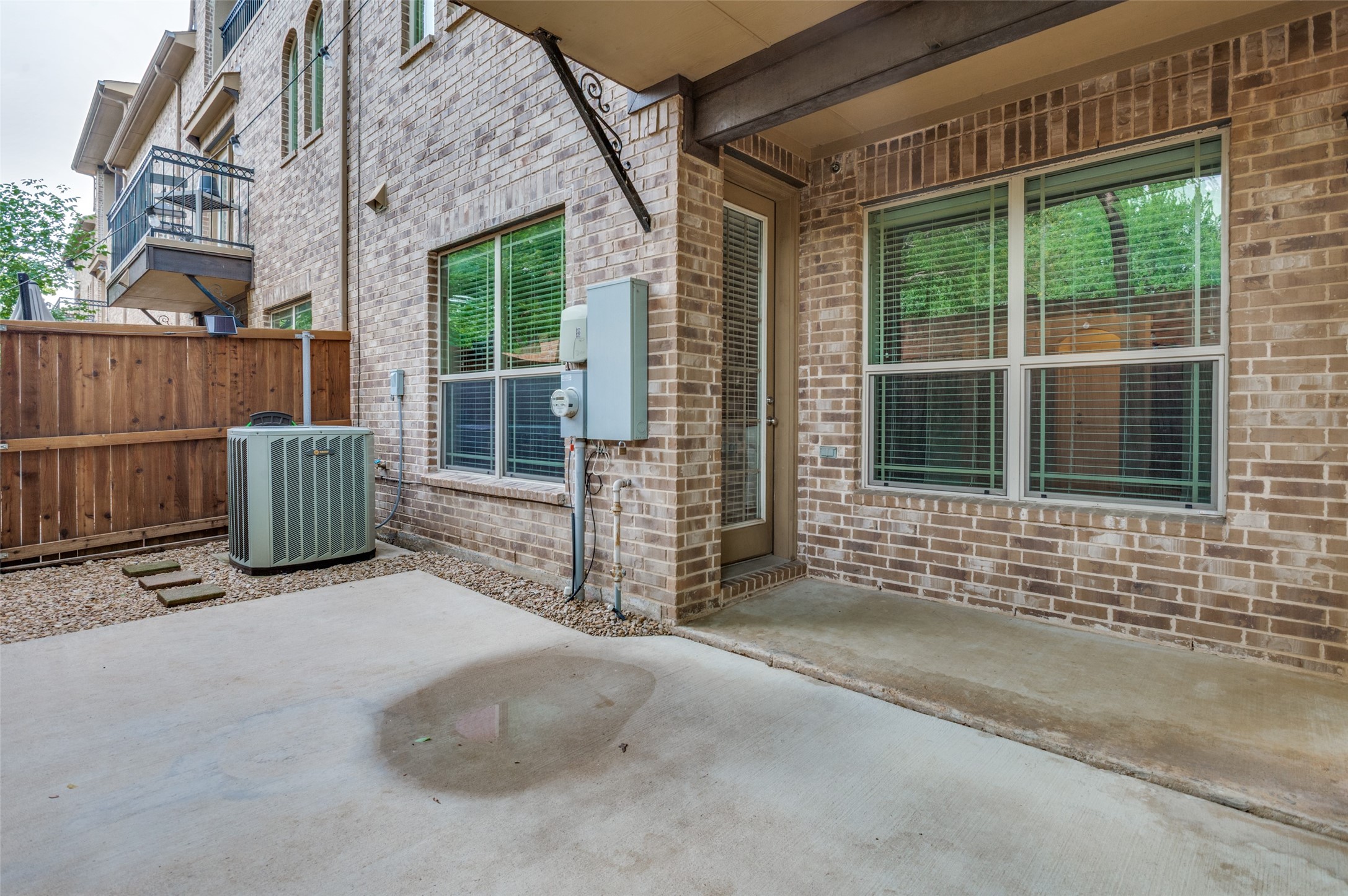 928 Brook Forest Lane Euless TX 76039