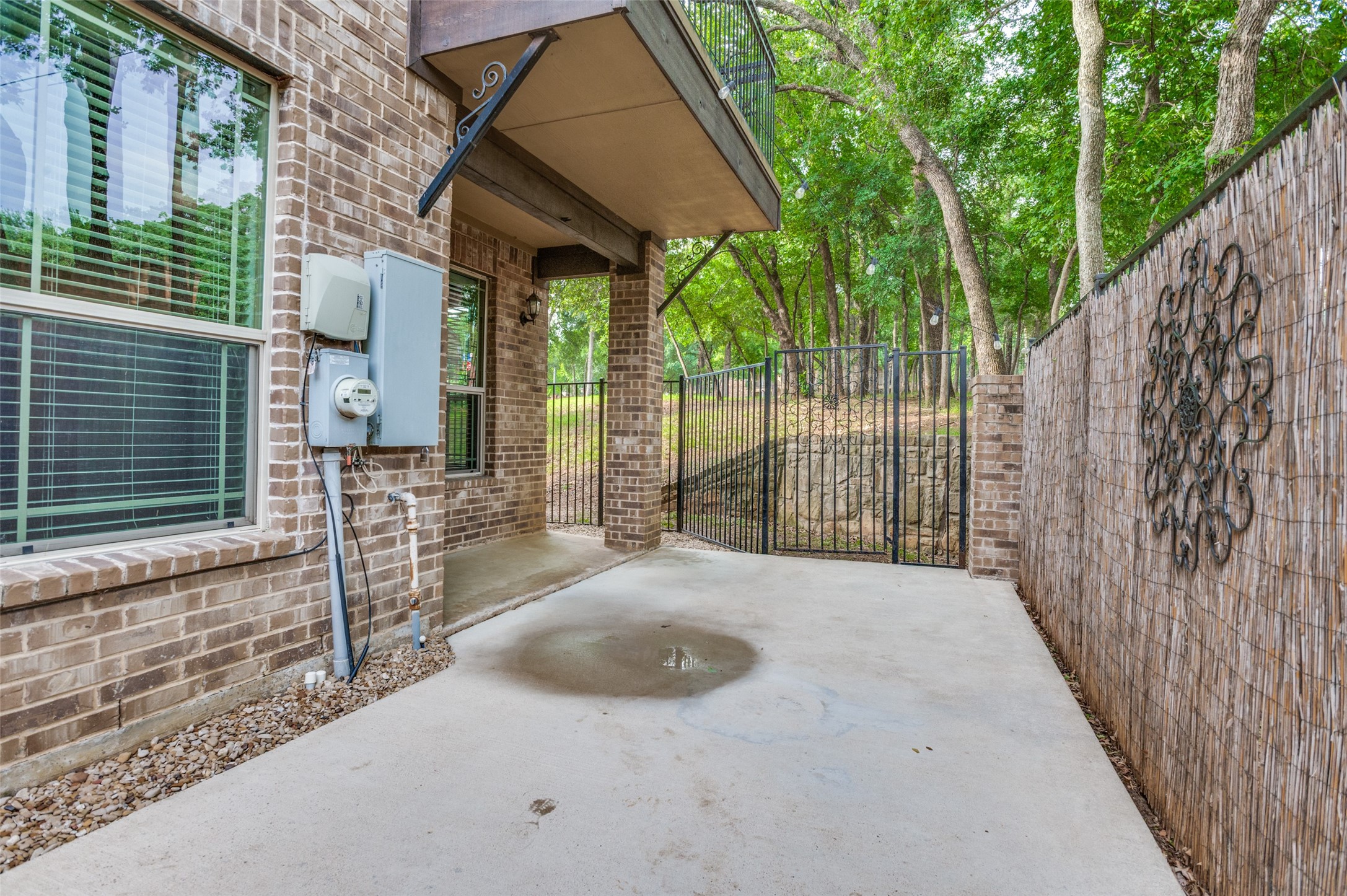 928 Brook Forest Lane Euless TX 76039