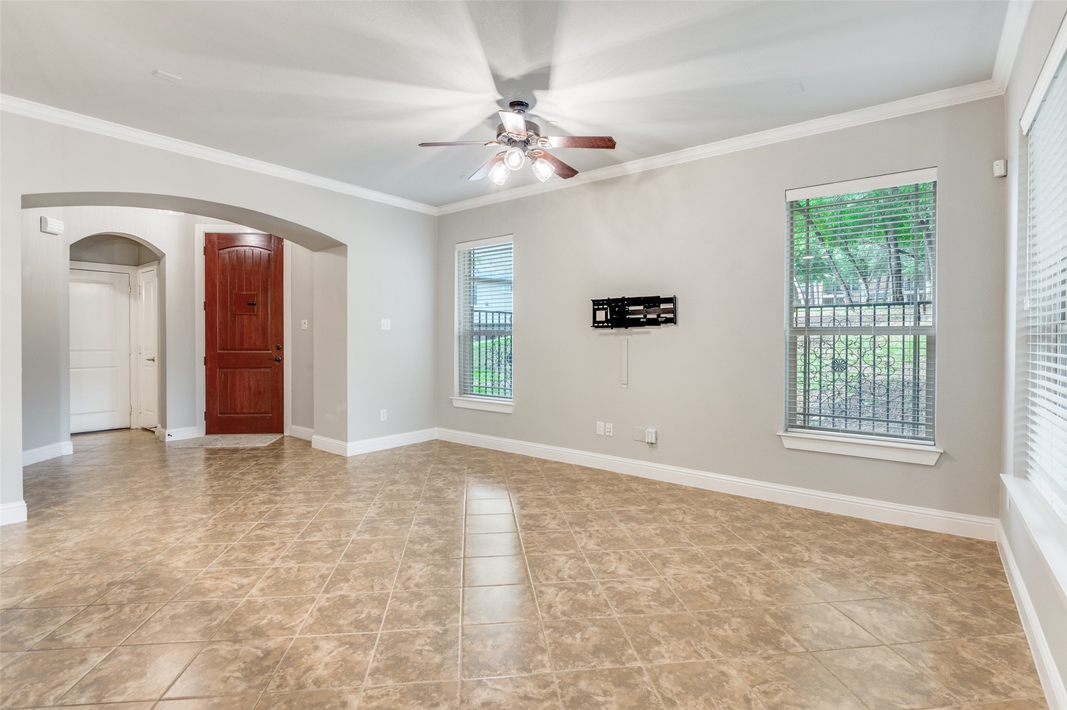 928 Brook Forest Lane Euless TX 76039