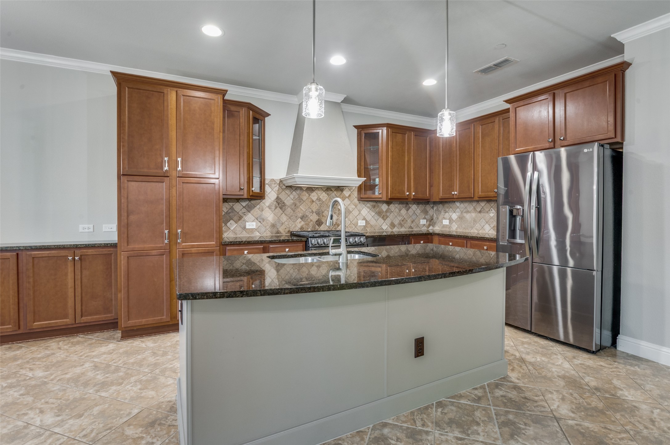 928 Brook Forest Lane Euless TX 76039