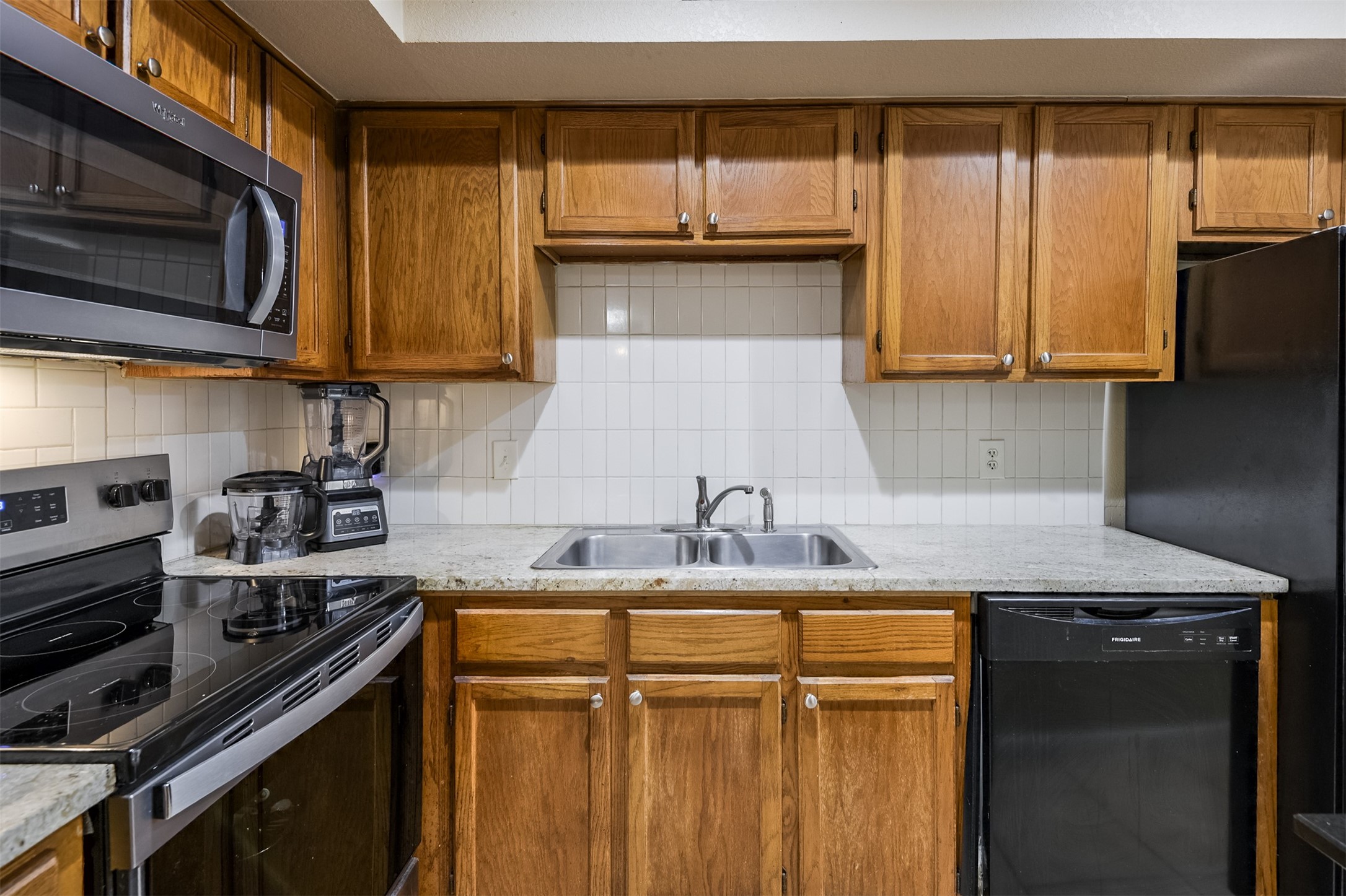 2311 Basil Drive Arlington TX 76006