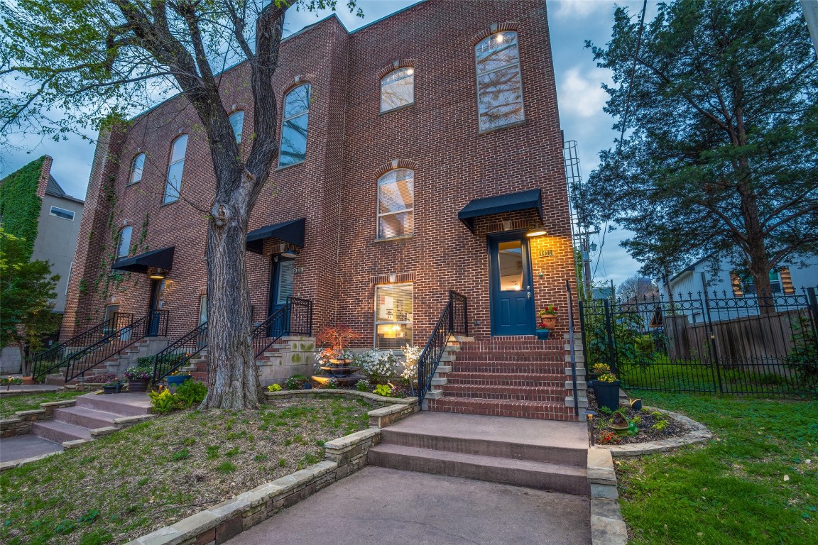 1411 Villars Street Dallas TX 75204