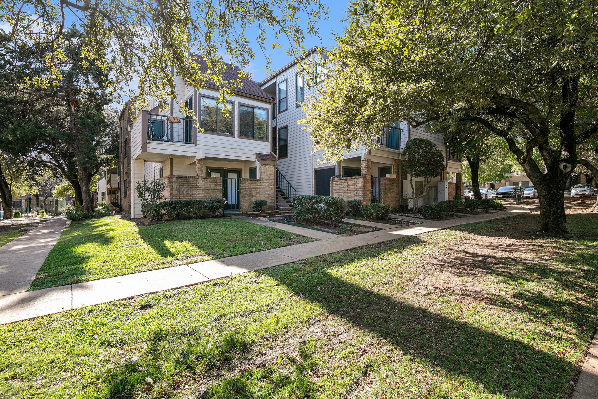 2311 Balsam Drive Arlington TX 76006