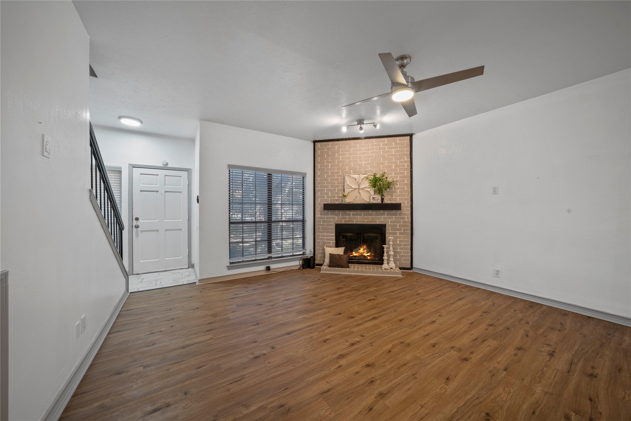 9910 Royal Lane Dallas TX 75231