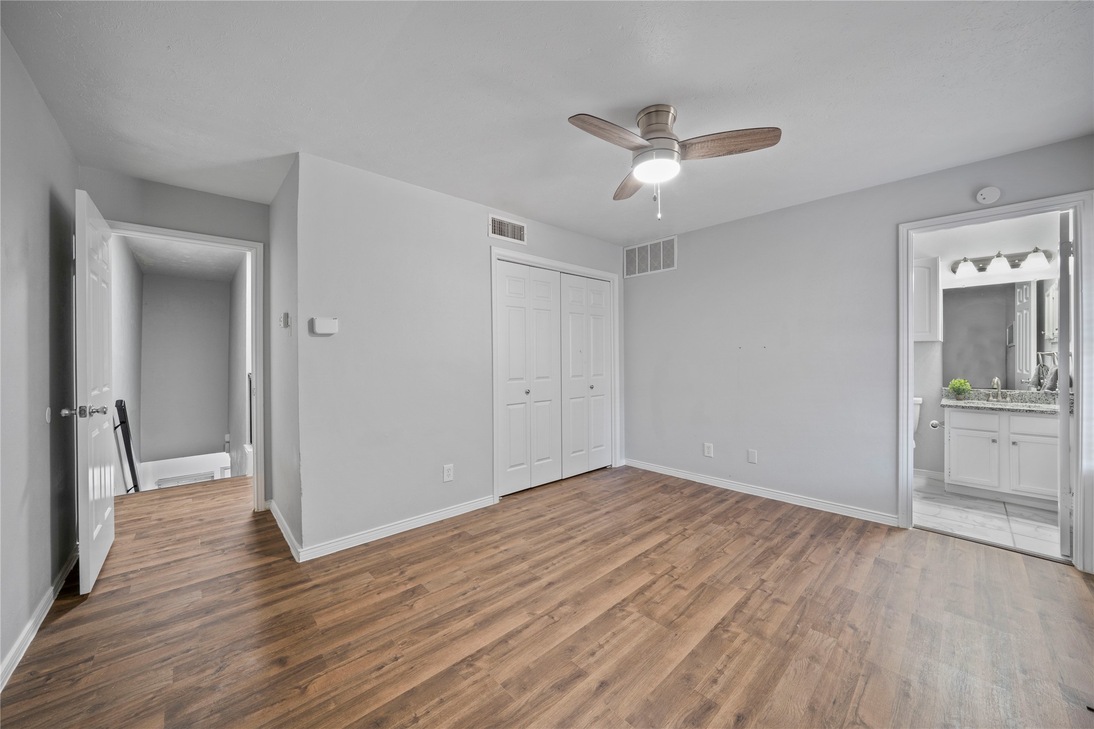 9910 Royal Lane Dallas TX 75231