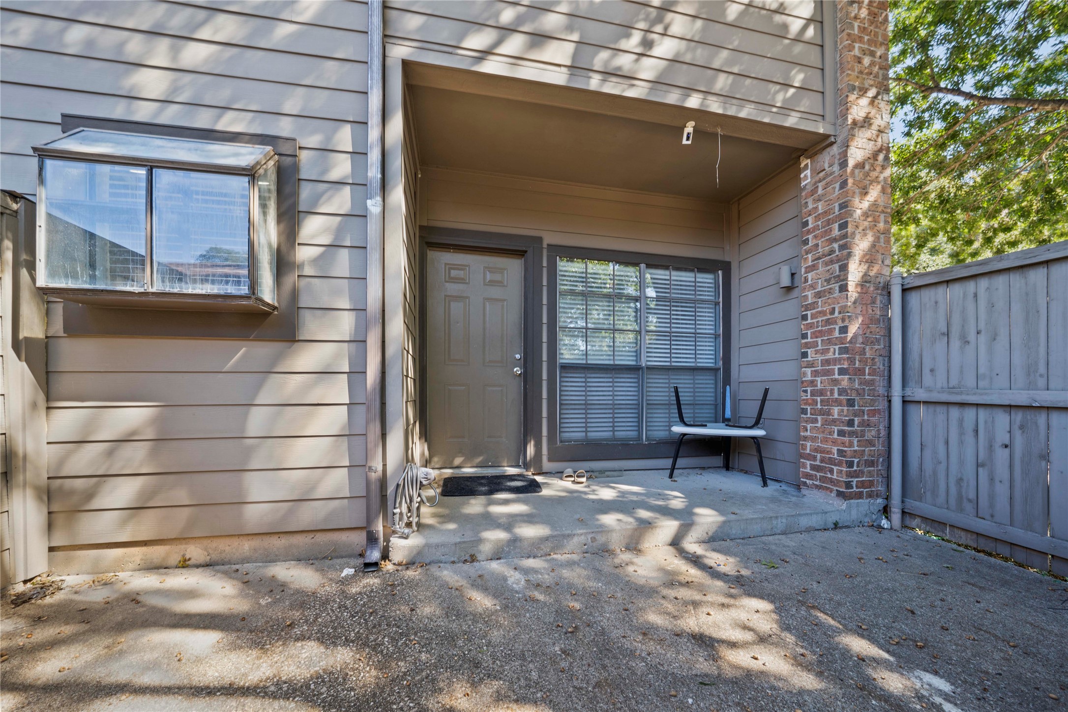 9910 Royal Lane Dallas TX 75231