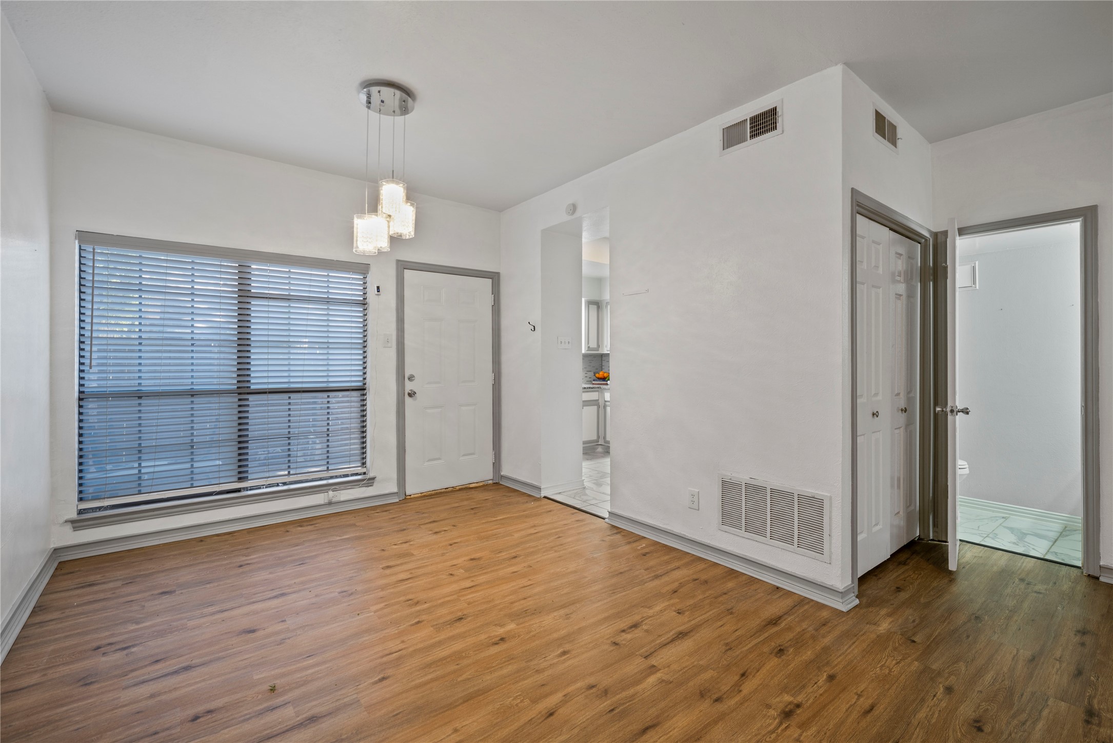 9910 Royal Lane Dallas TX 75231