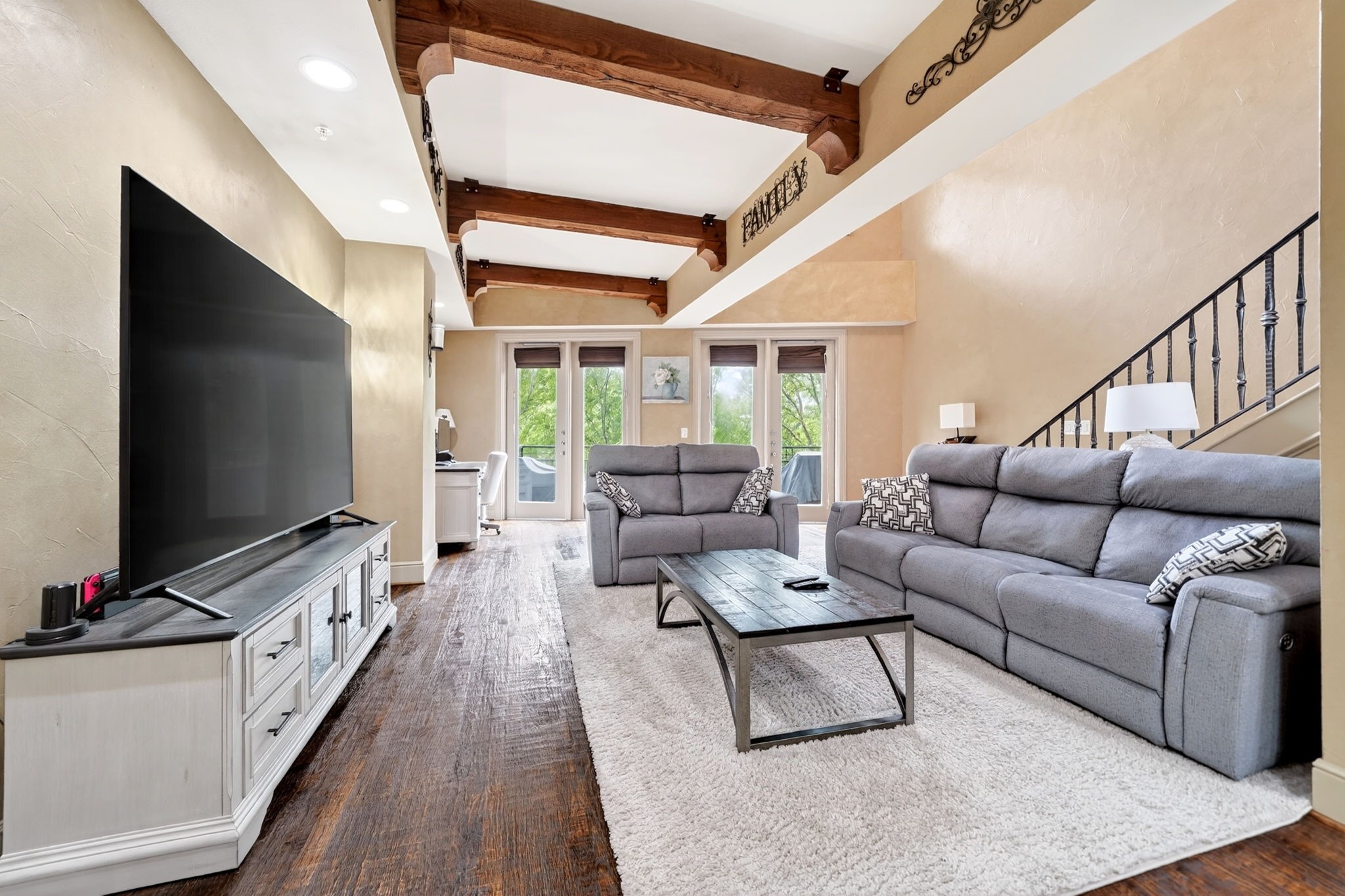 5055 Addison Circle Addison TX 75001
