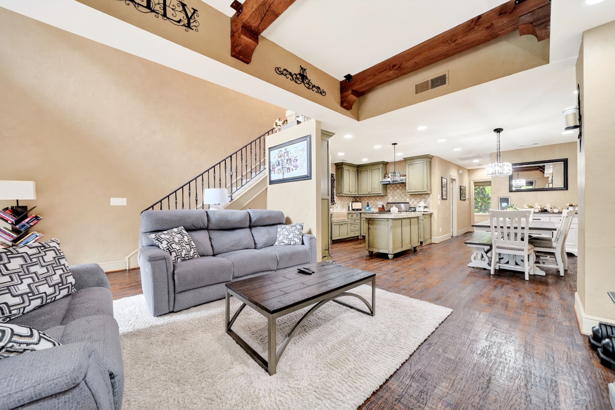5055 Addison Circle Addison TX 75001
