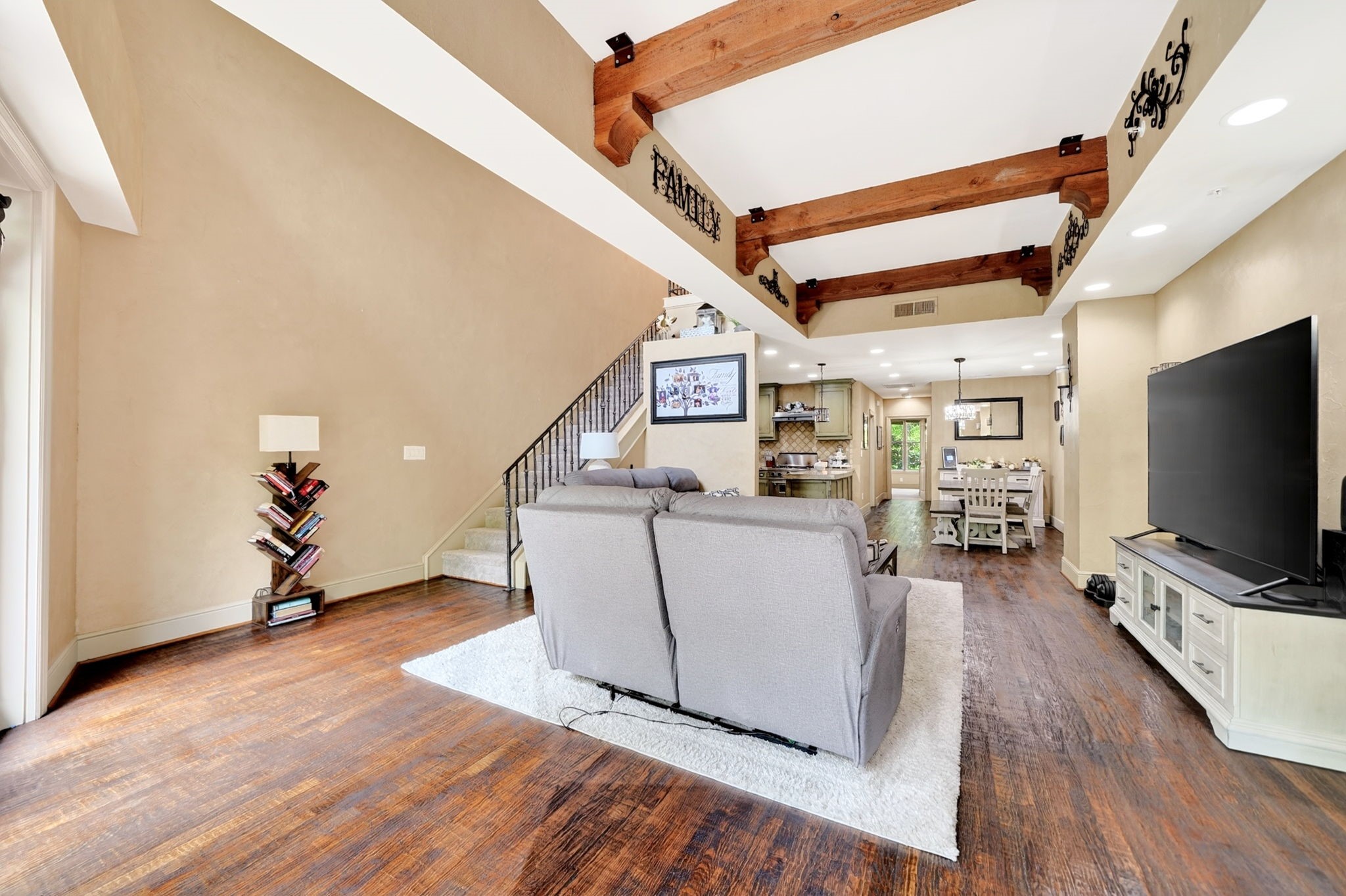 5055 Addison Circle Addison TX 75001