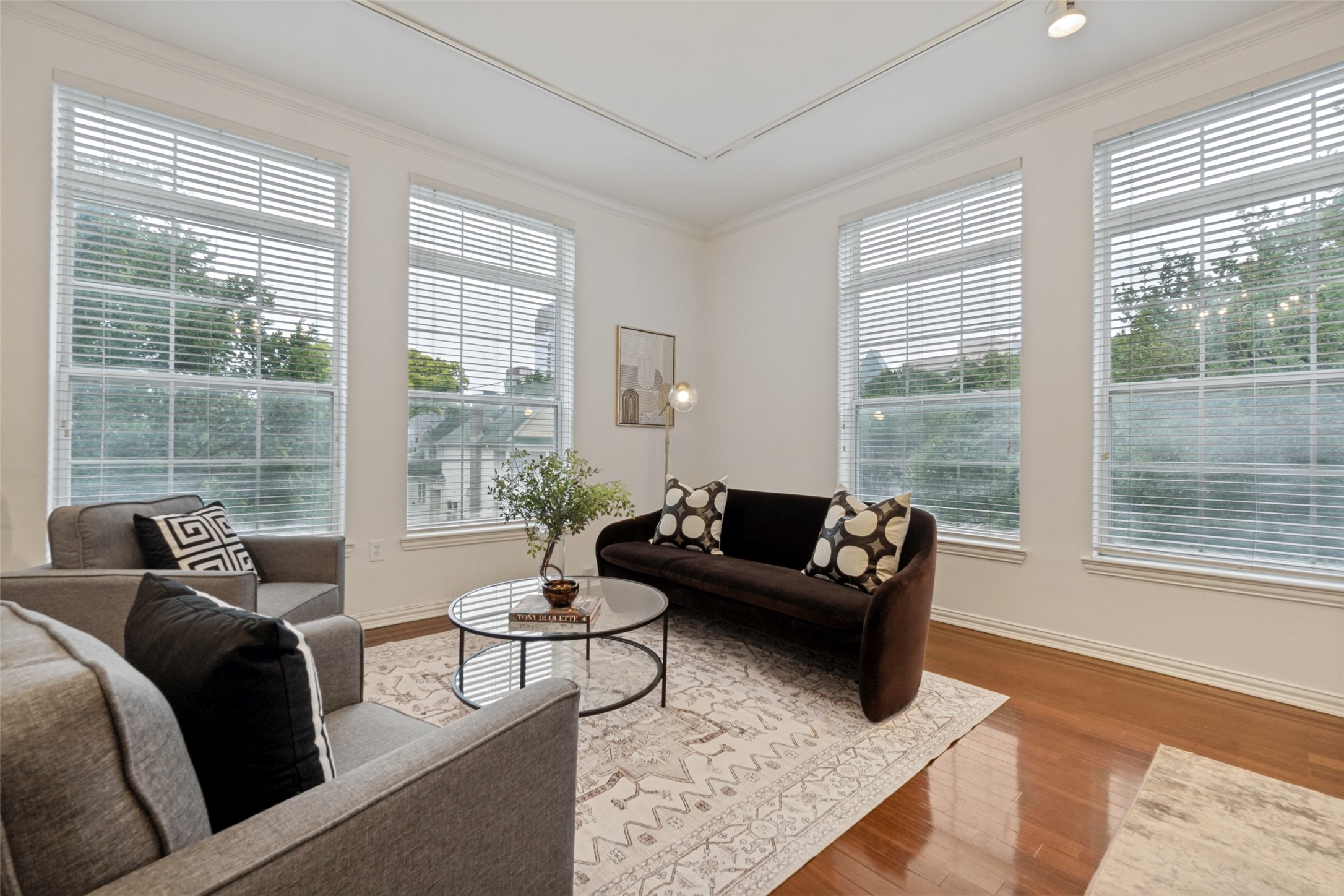 2305 Worthington Street Dallas TX 75204