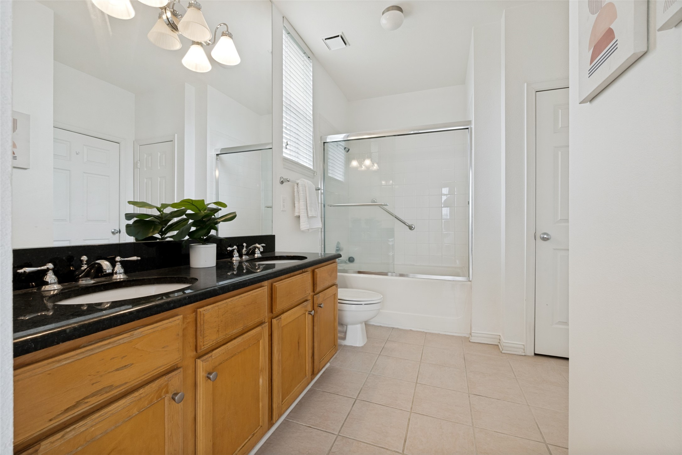 2305 Worthington Street Dallas TX 75204