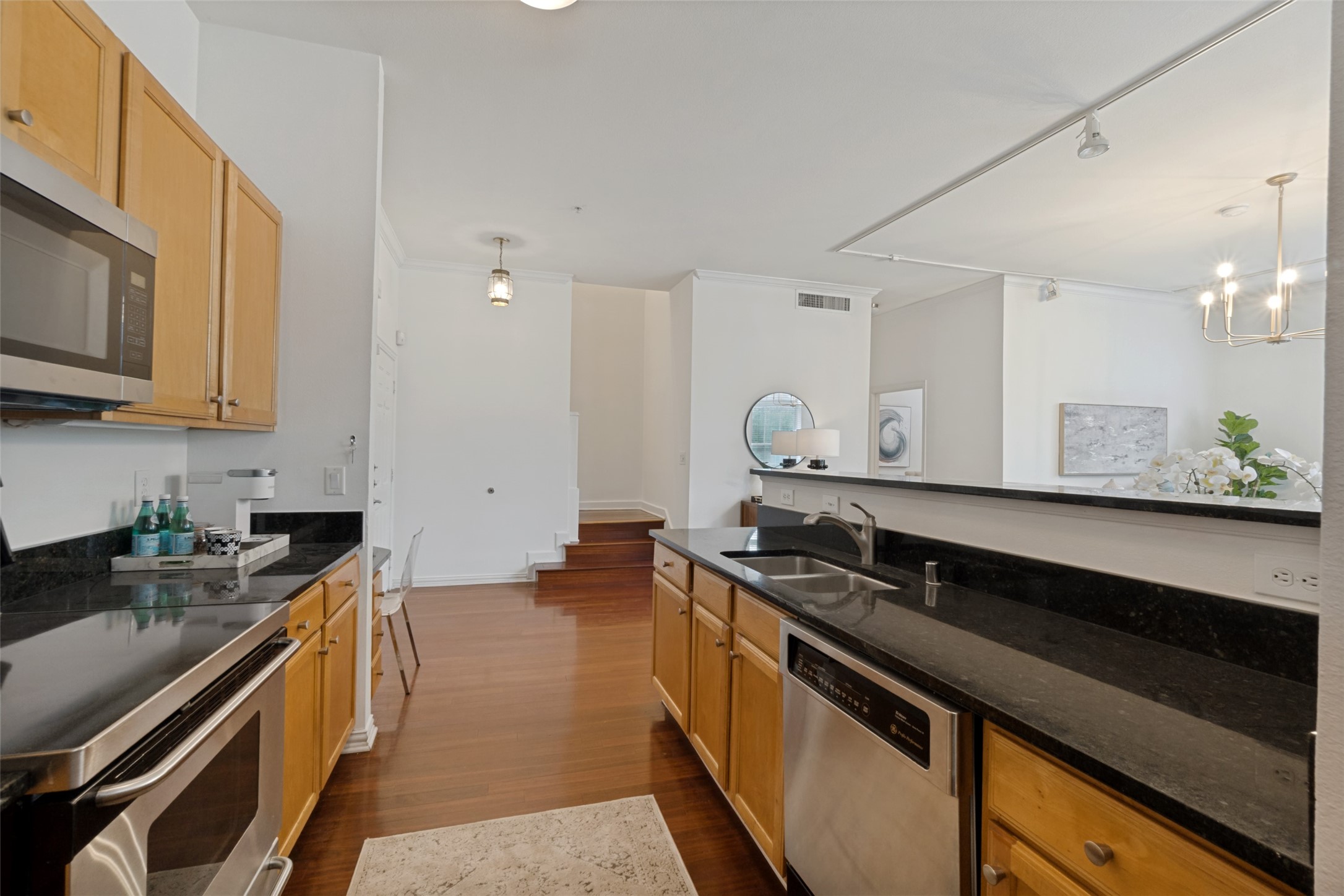 2305 Worthington Street Dallas TX 75204