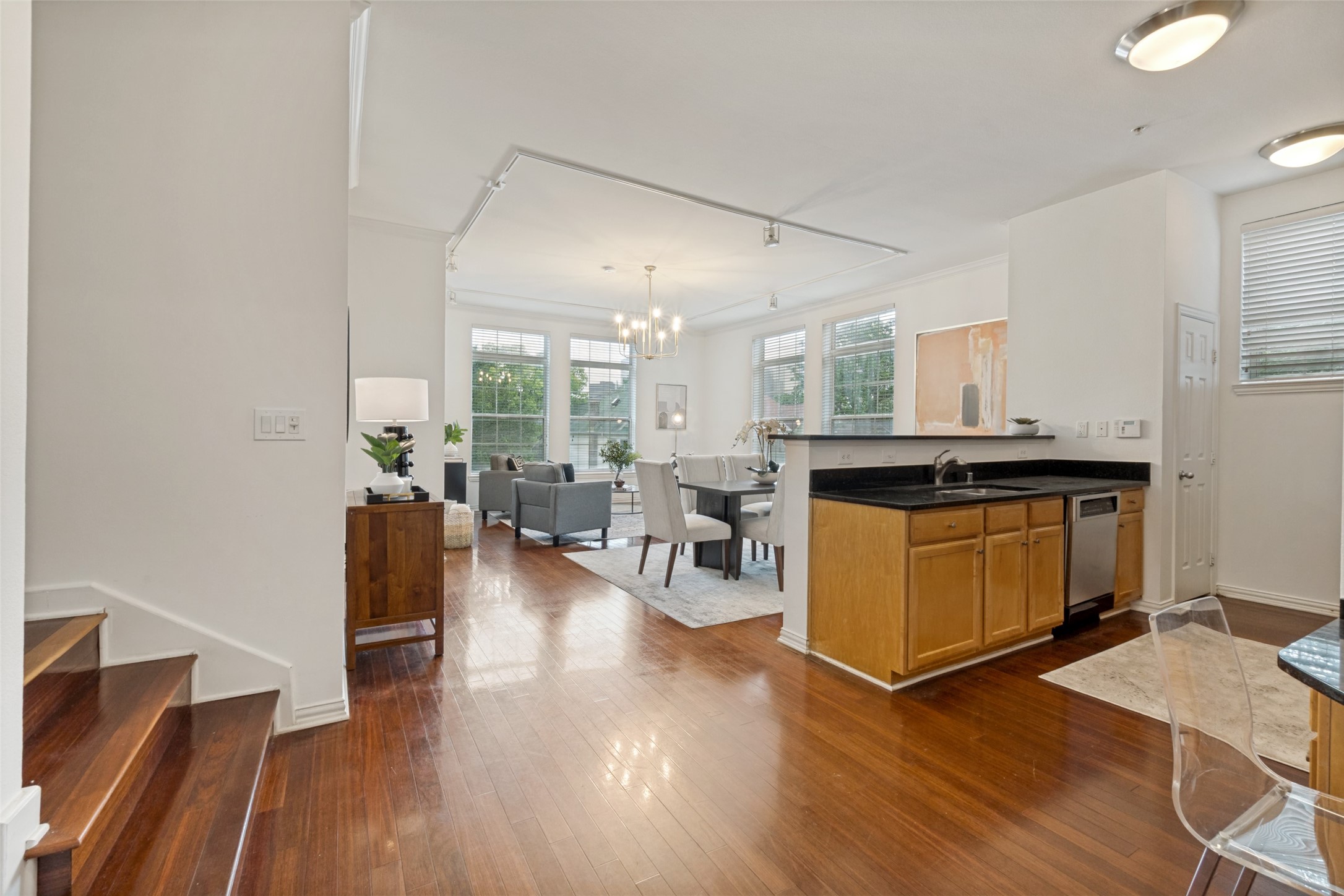 2305 Worthington Street Dallas TX 75204