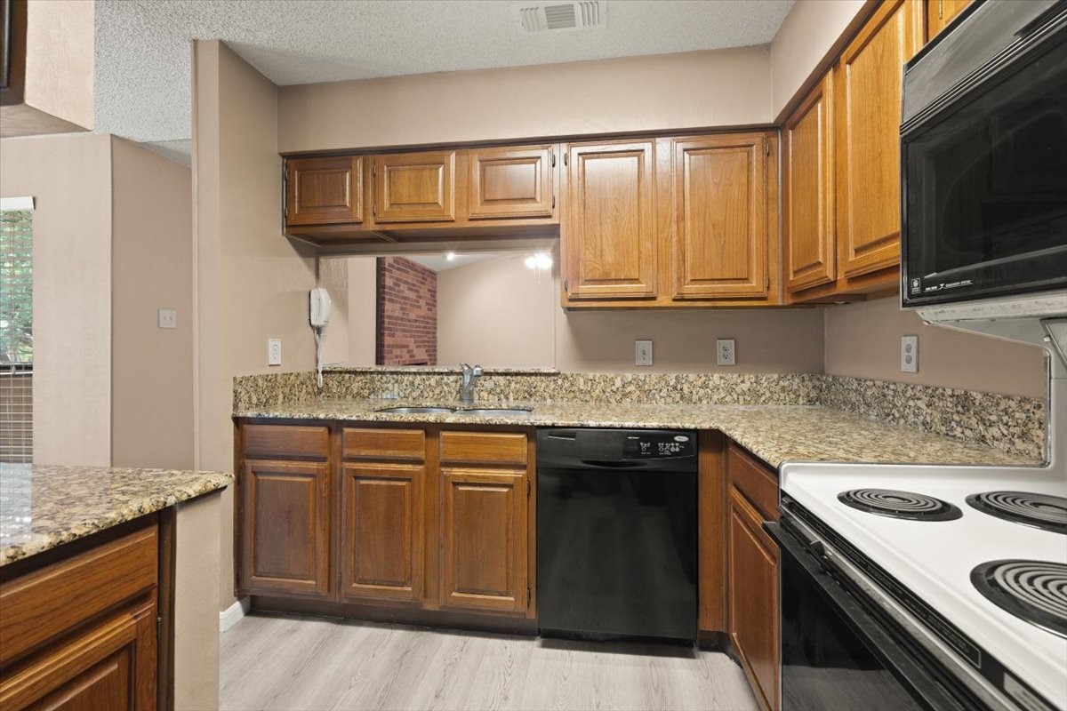 1201 Harwell Drive Arlington TX 76011