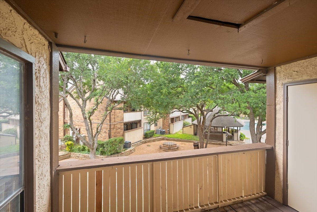 1201 Harwell Drive Arlington TX 76011