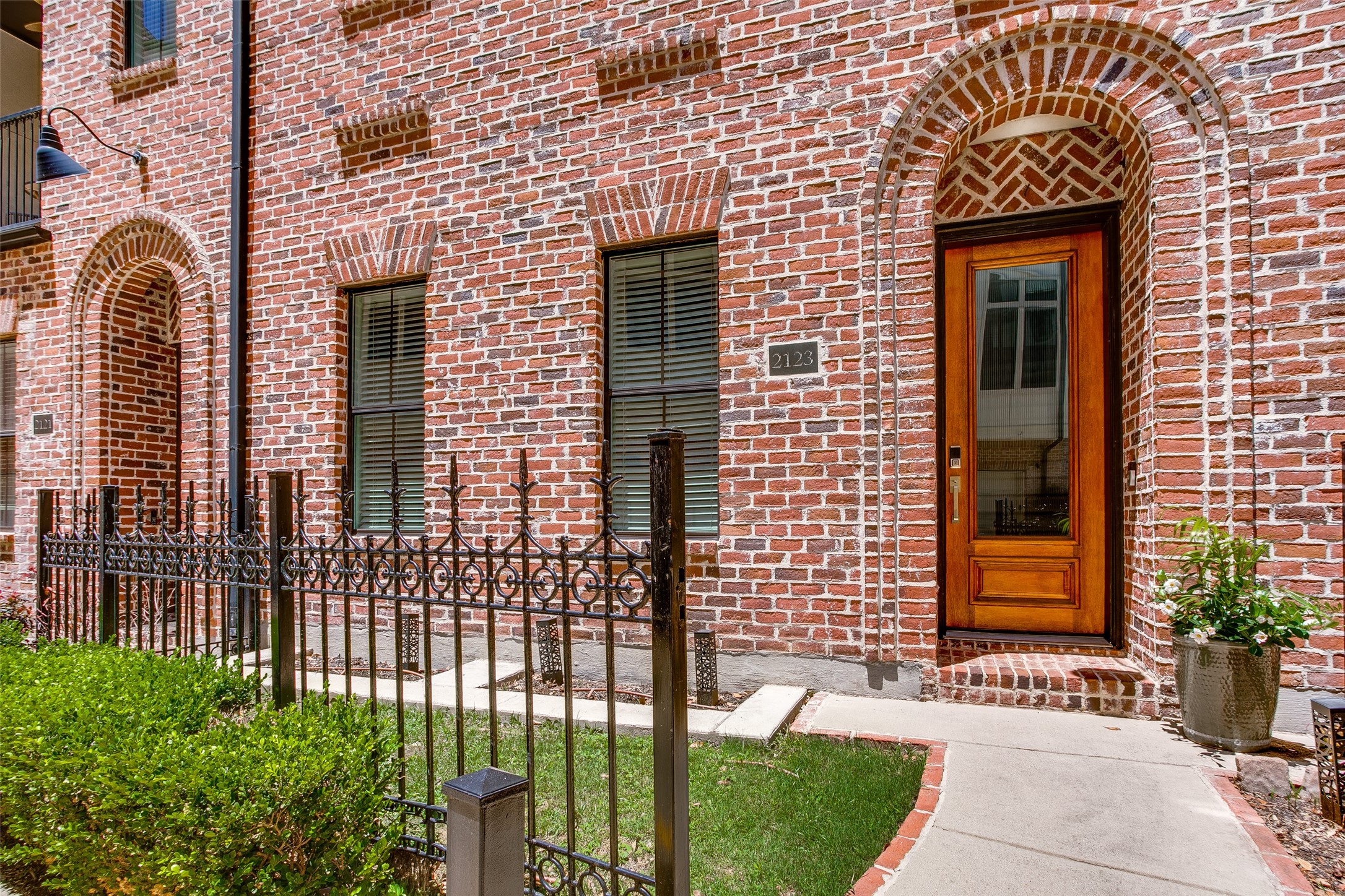 2123 Diversey Street Dallas TX 75201