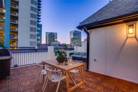 2123 Diversey Street Dallas TX 75201