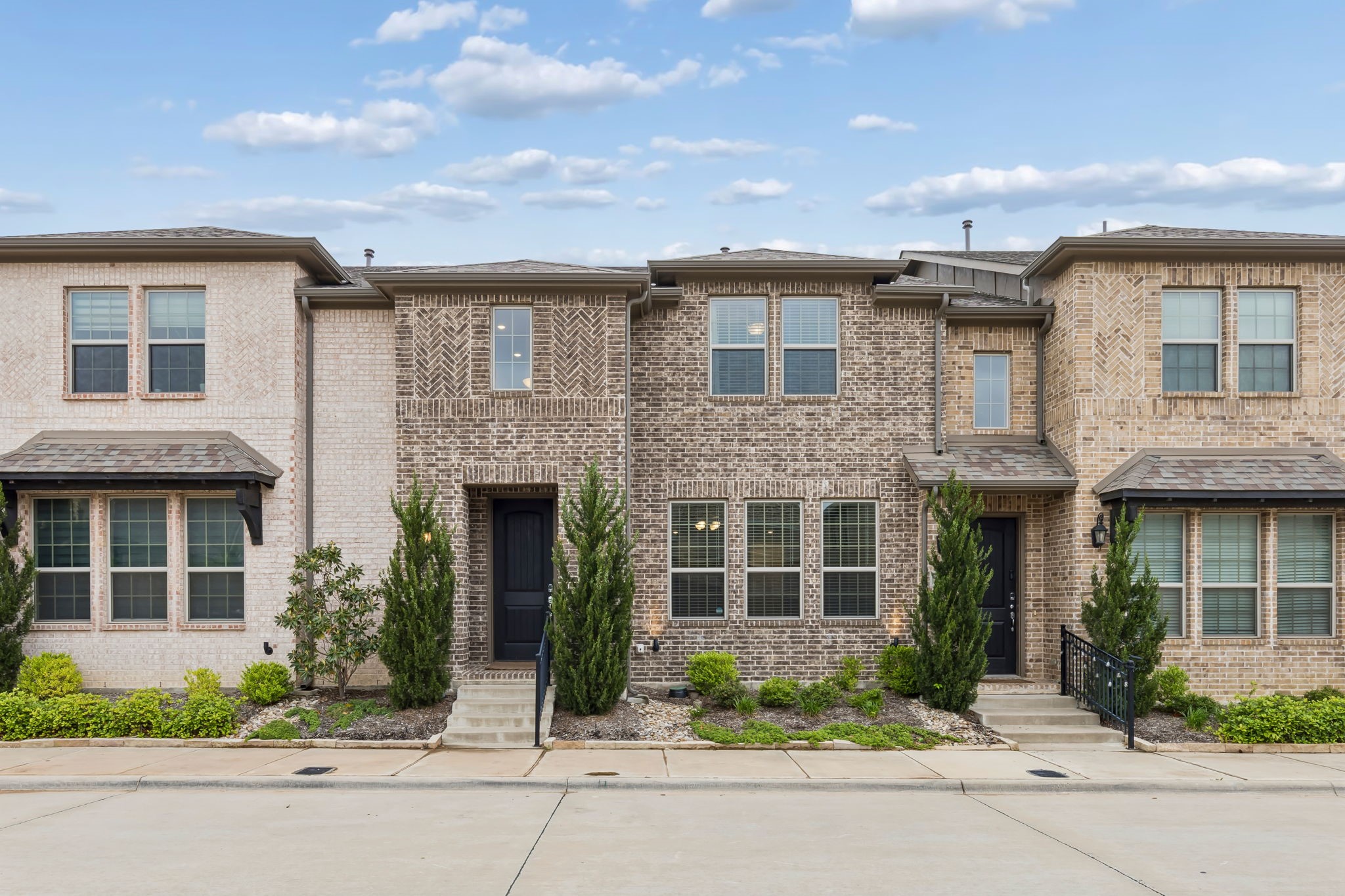 911 Ponds Edge Lane Euless TX 76040