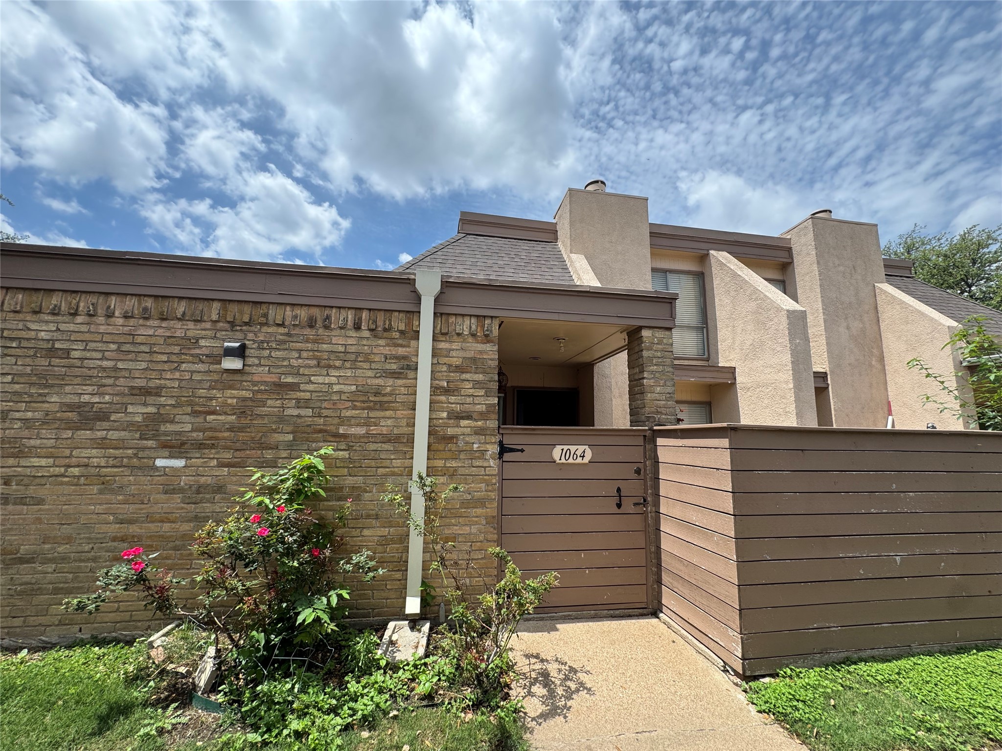 3045 Park Lane Dallas TX 75220