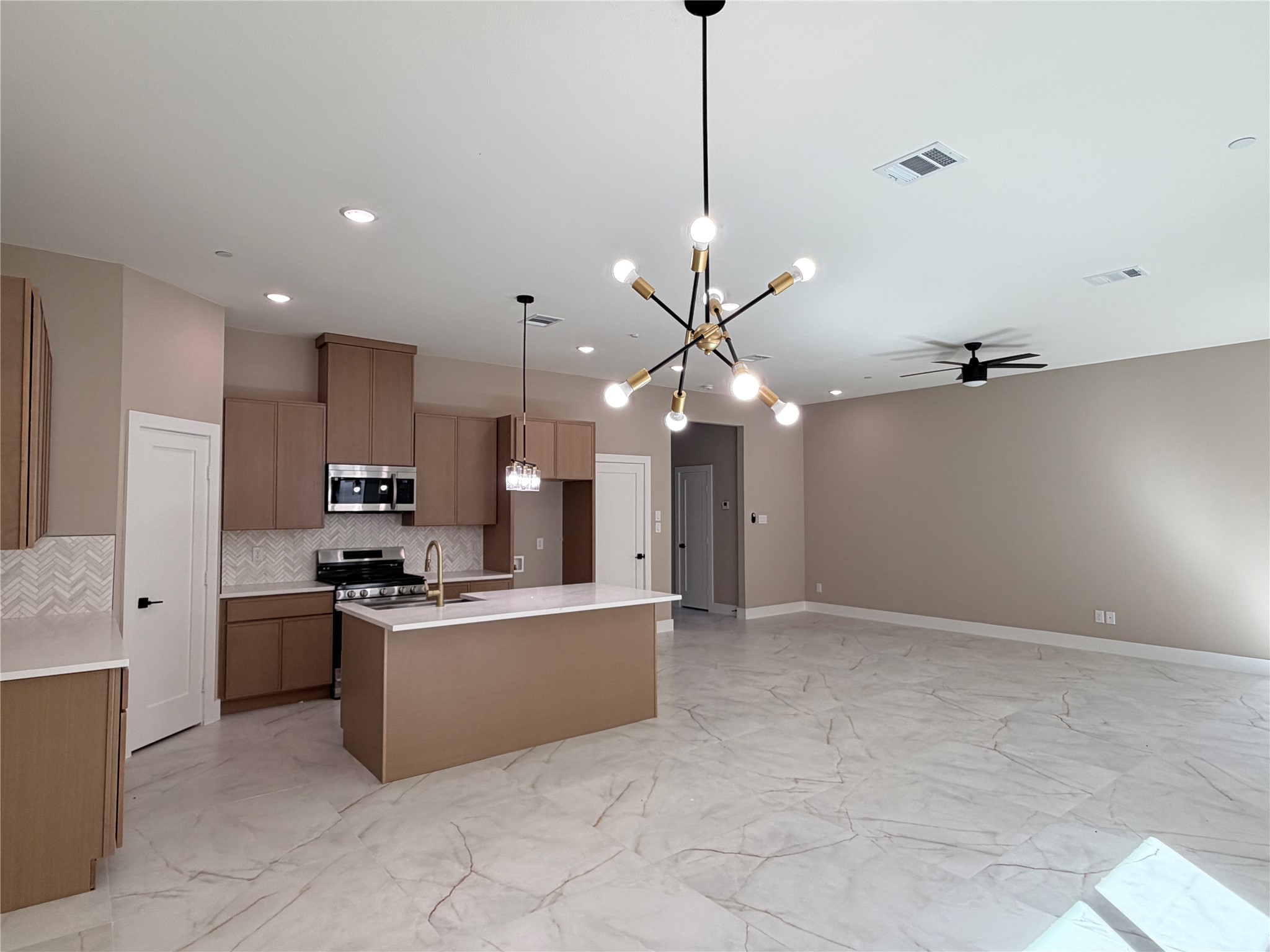 2382 Usman Drive Irving TX 75062