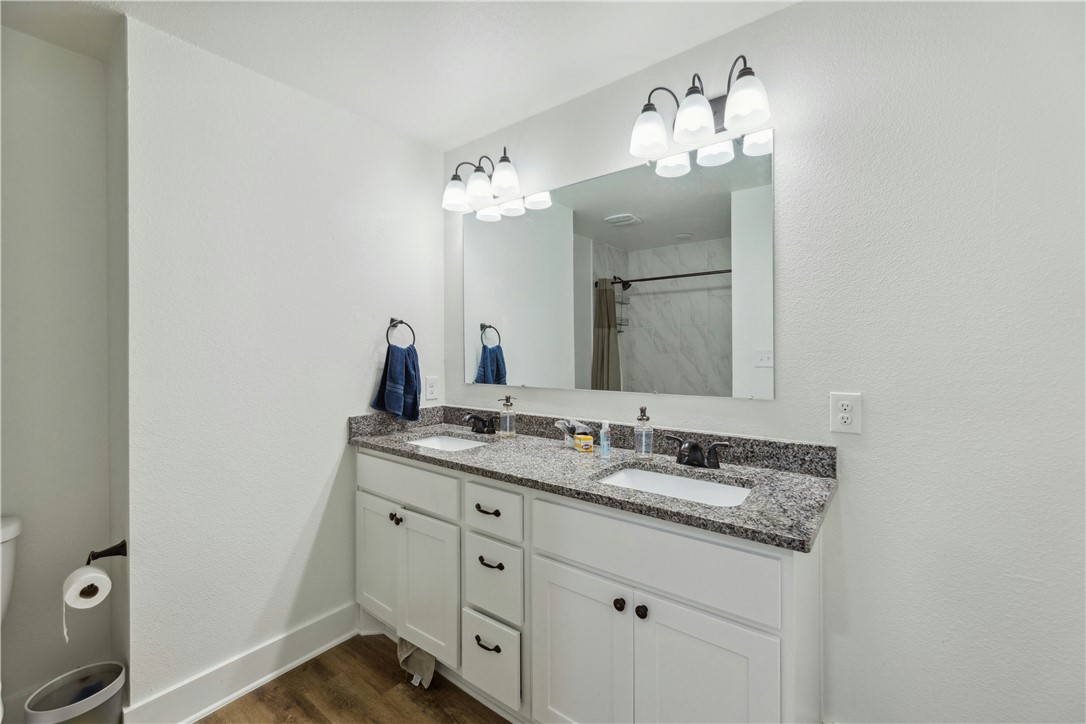 1952 Royal Loop Belton TX 76513