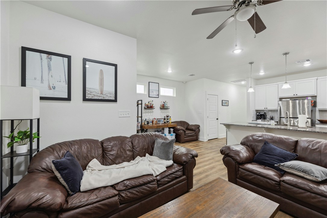 1952 Royal Loop Belton TX 76513