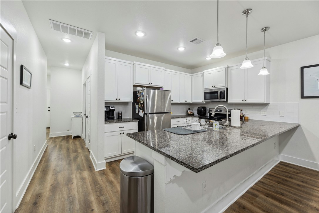 1952 Royal Loop Belton TX 76513