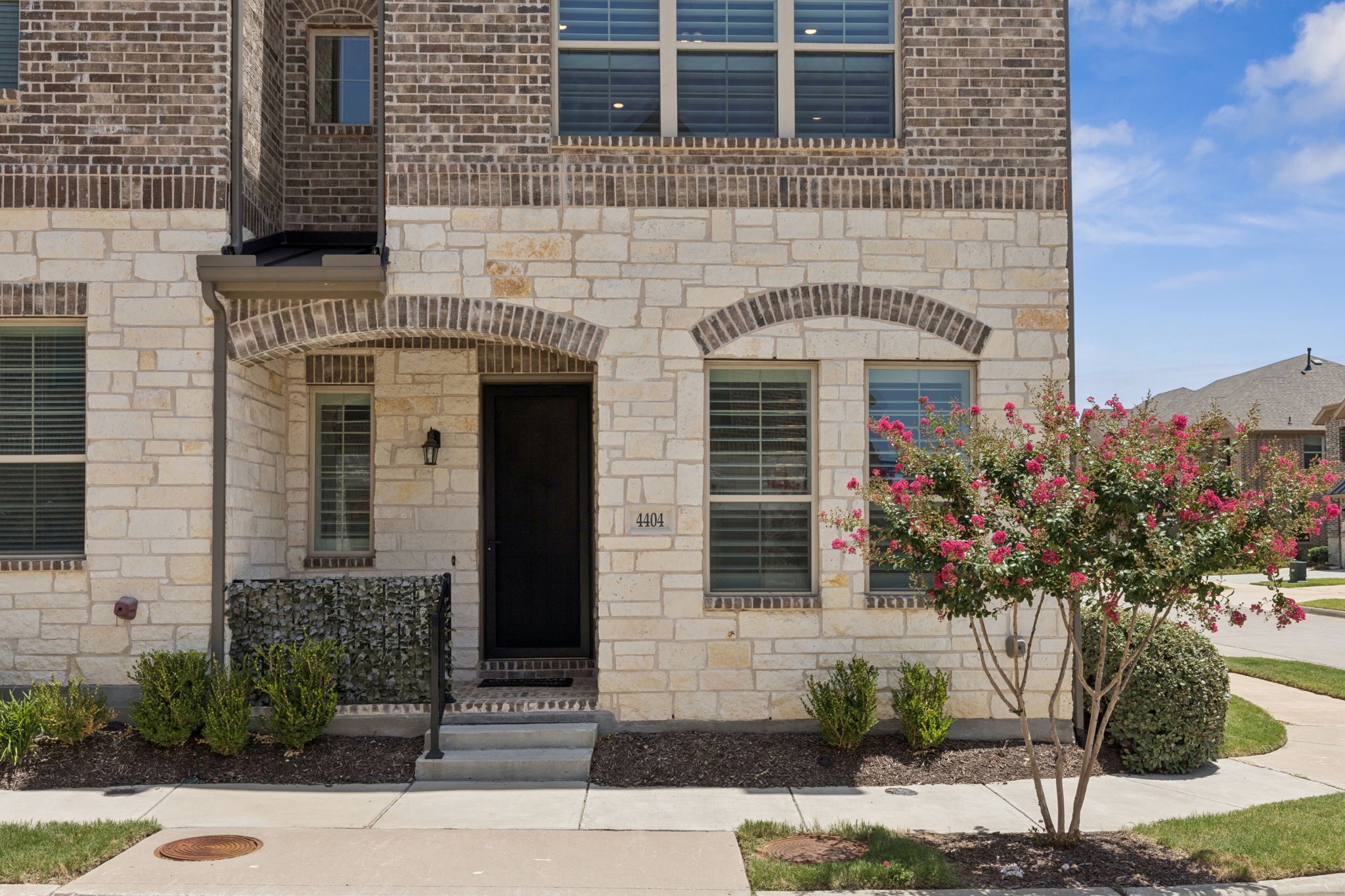 4404 Grady Lane Carrollton TX 75010