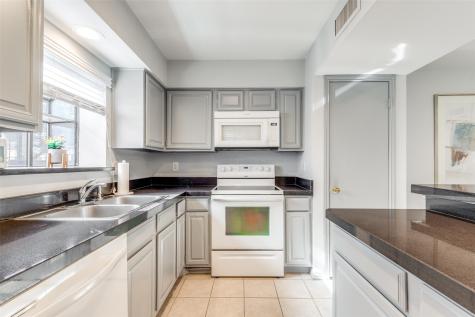 15221 Berry Trail Dallas TX 75248