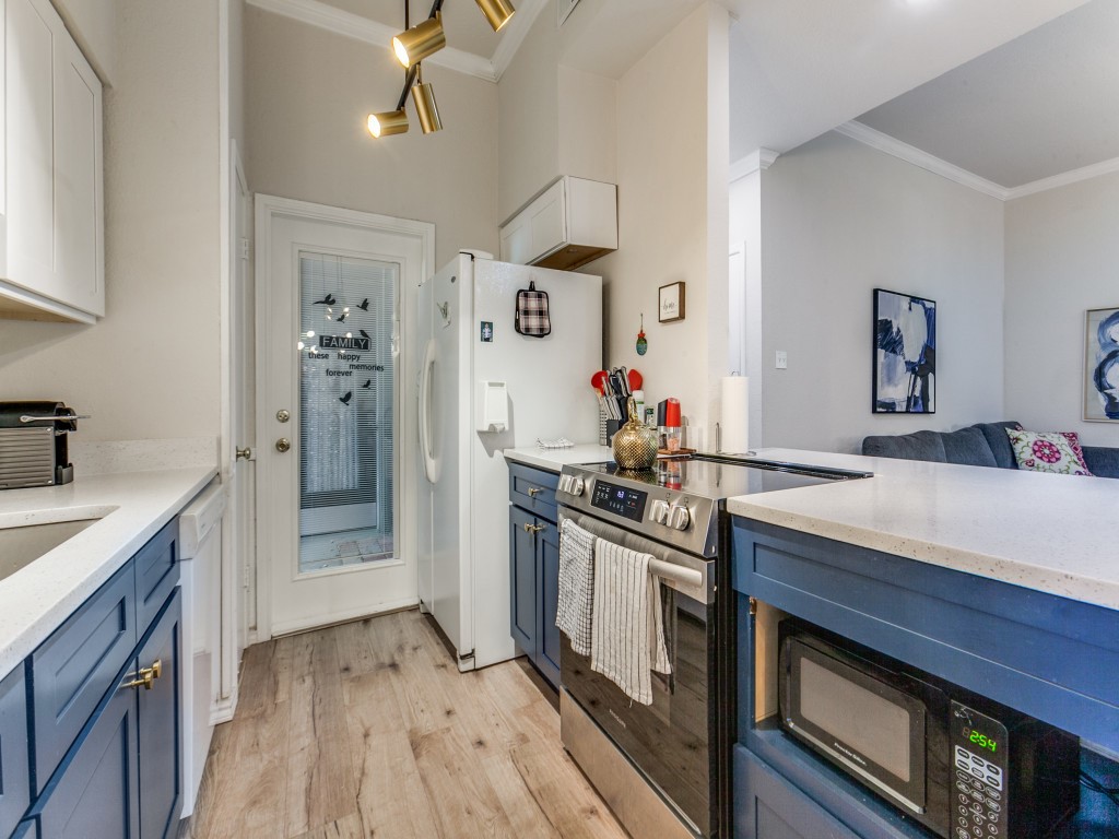 10436 High Hollows Drive Dallas TX 75230