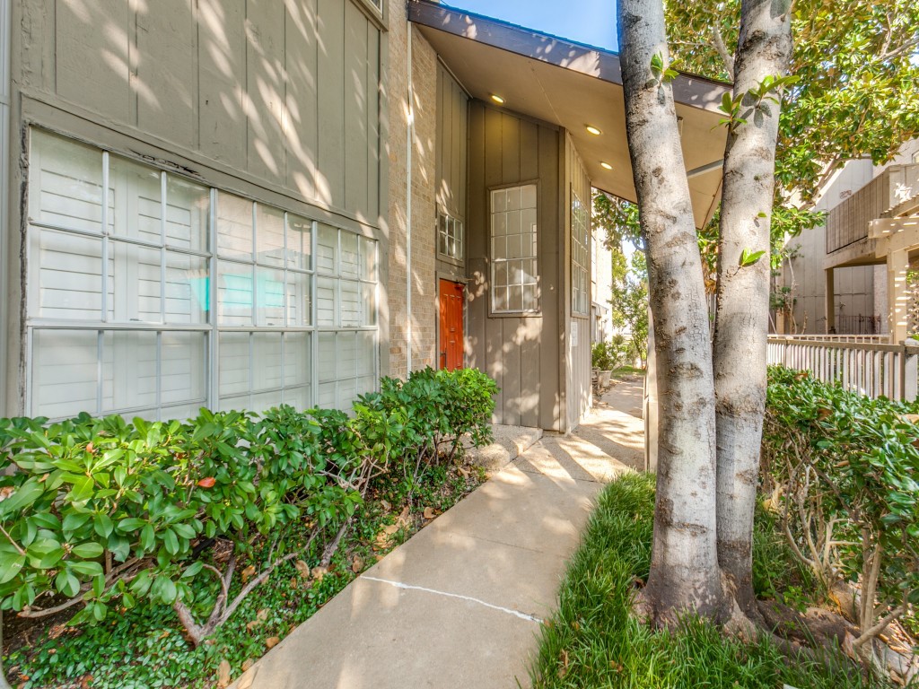 10436 High Hollows Drive Dallas TX 75230