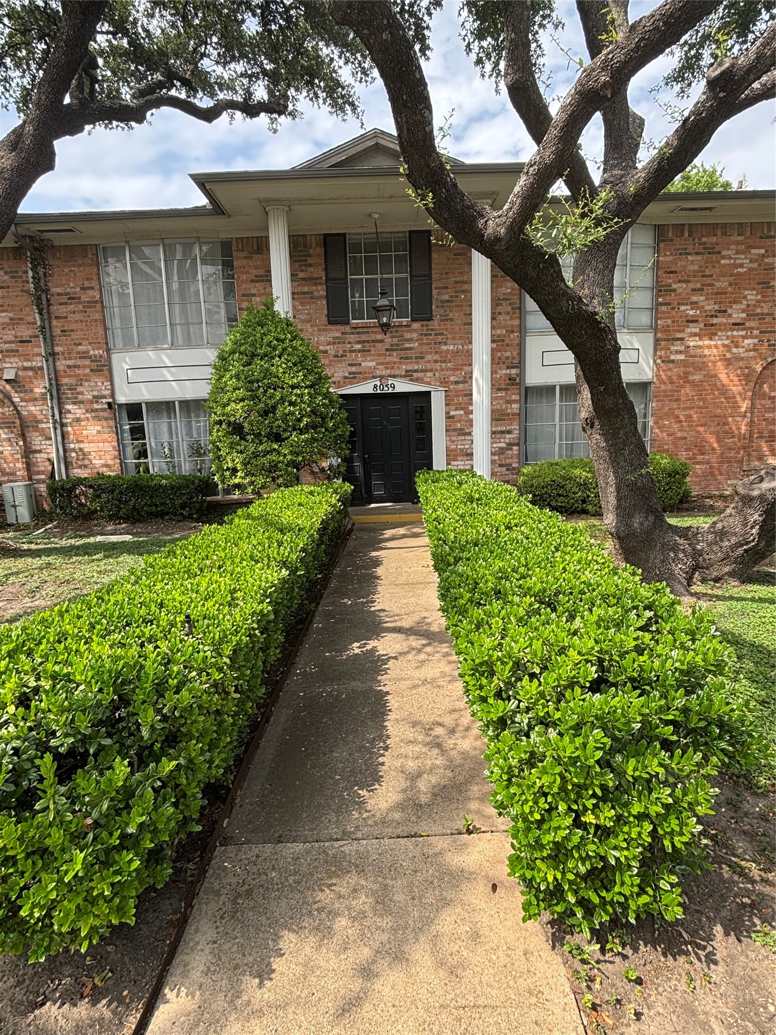8057 Meadow Road Dallas TX 75231