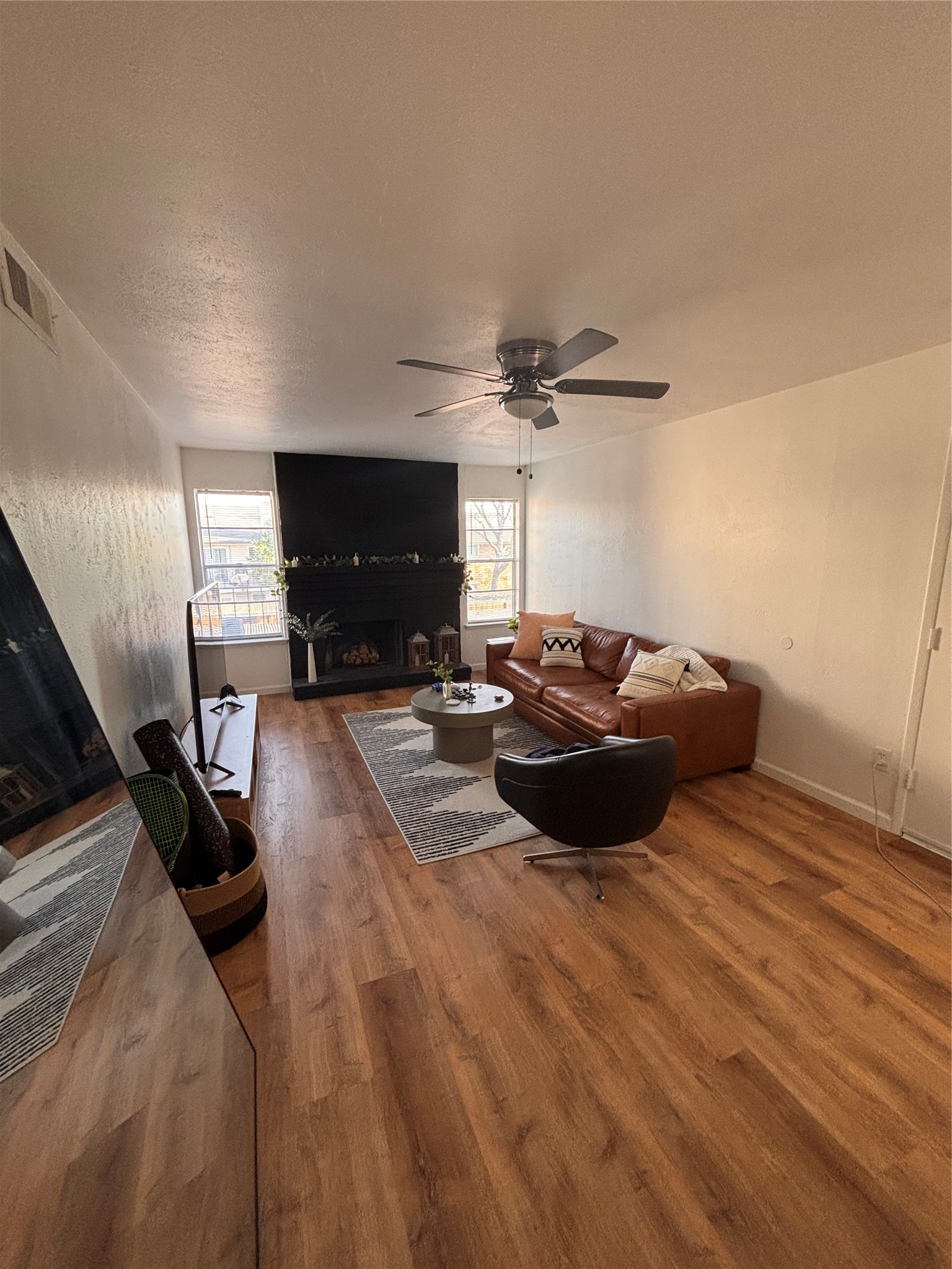 8057 Meadow Road Dallas TX 75231