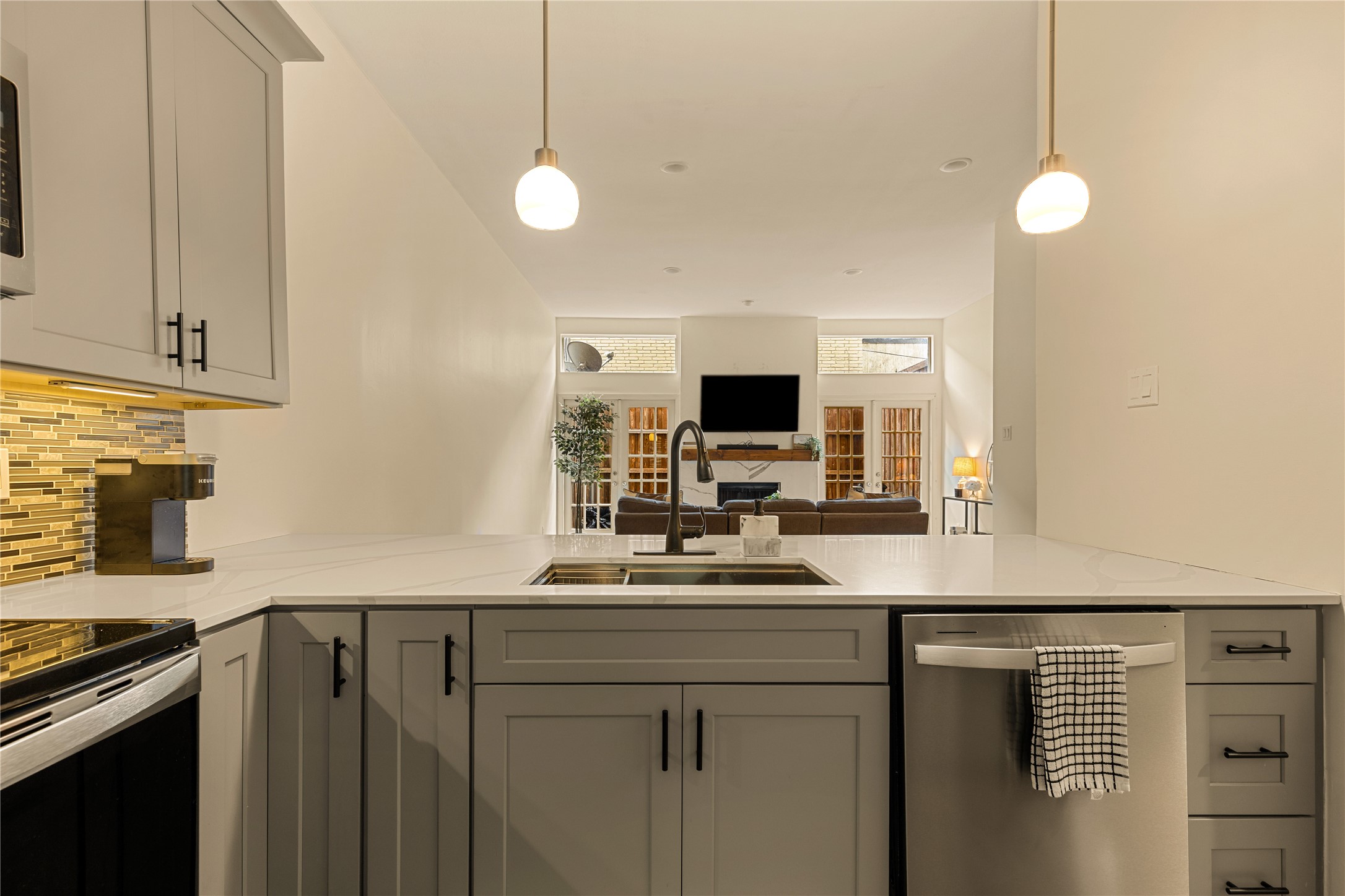 4015 Holland Avenue Dallas TX 75219