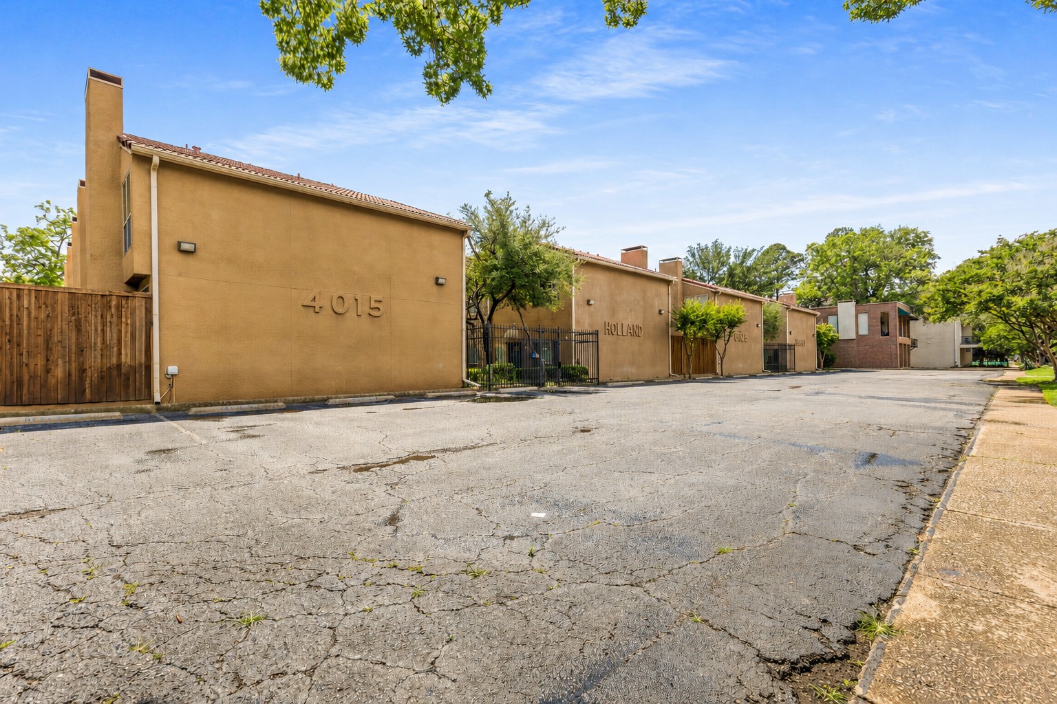 4015 Holland Avenue Dallas TX 75219