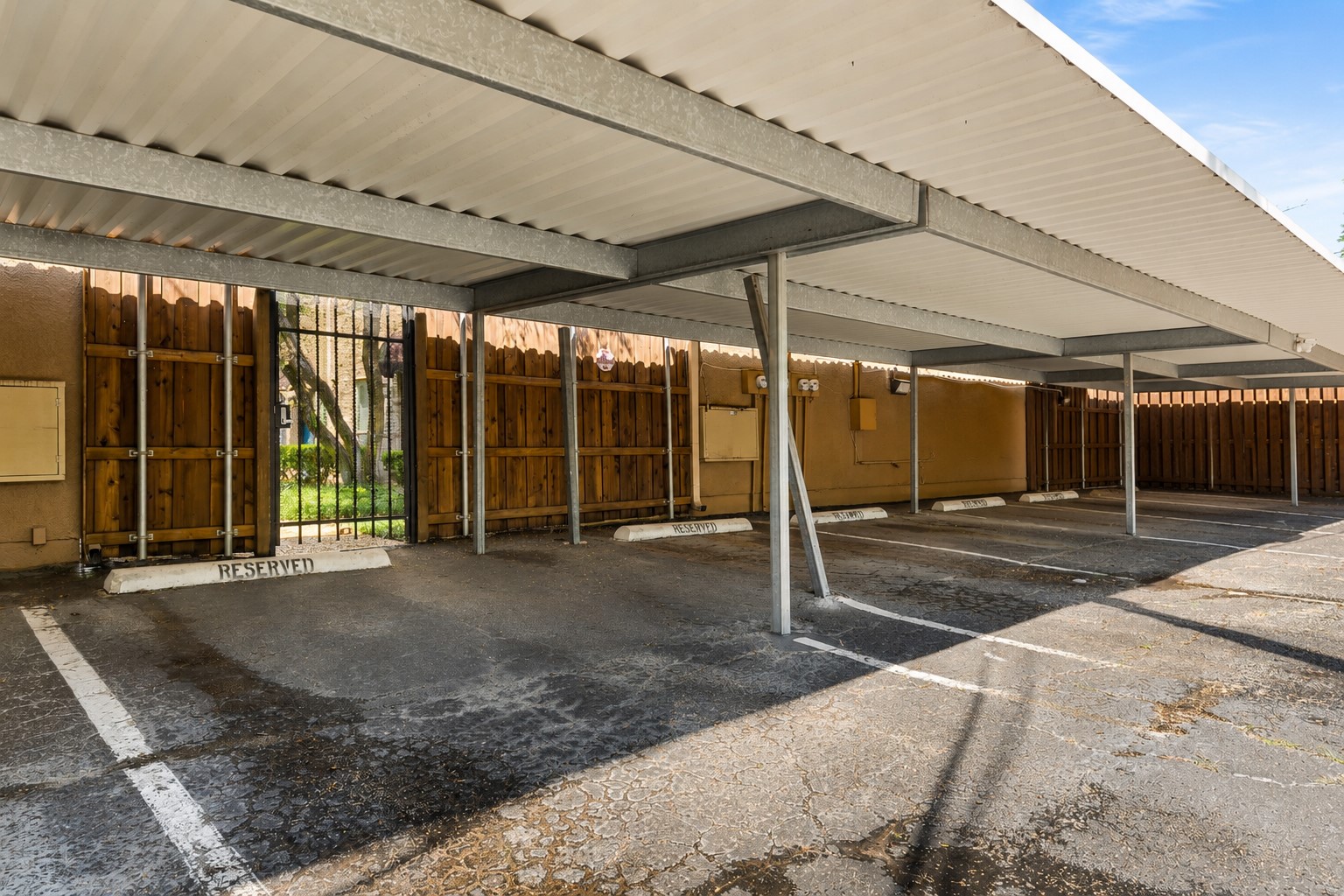 4015 Holland Avenue Dallas TX 75219