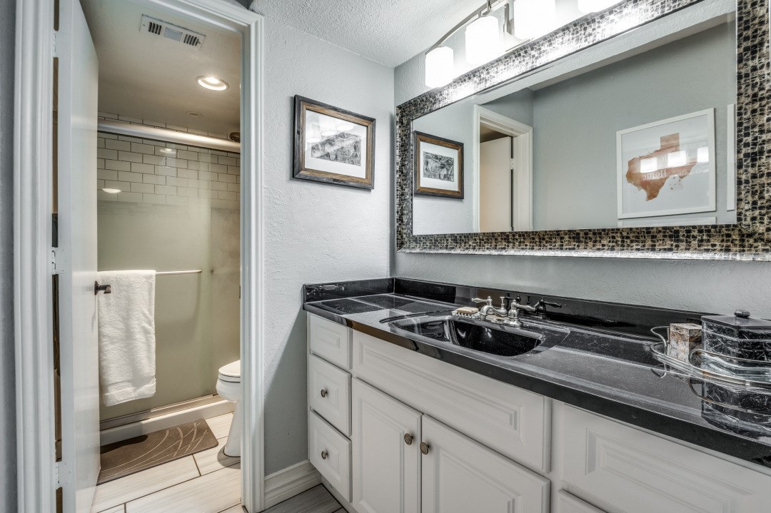 1603 Marsh Lane Carrollton TX 75006