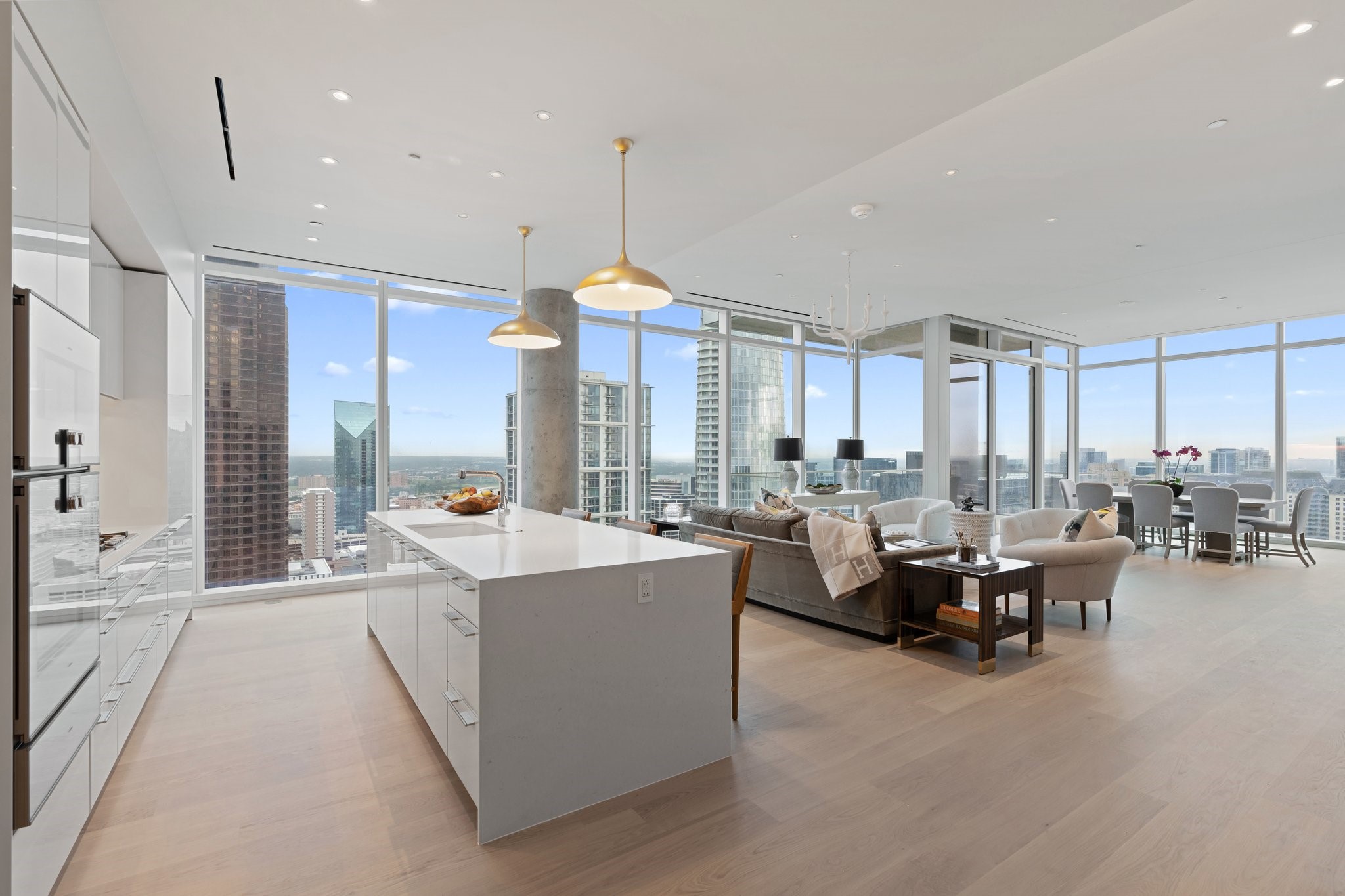 1747 Leonard Street Dallas TX 75201