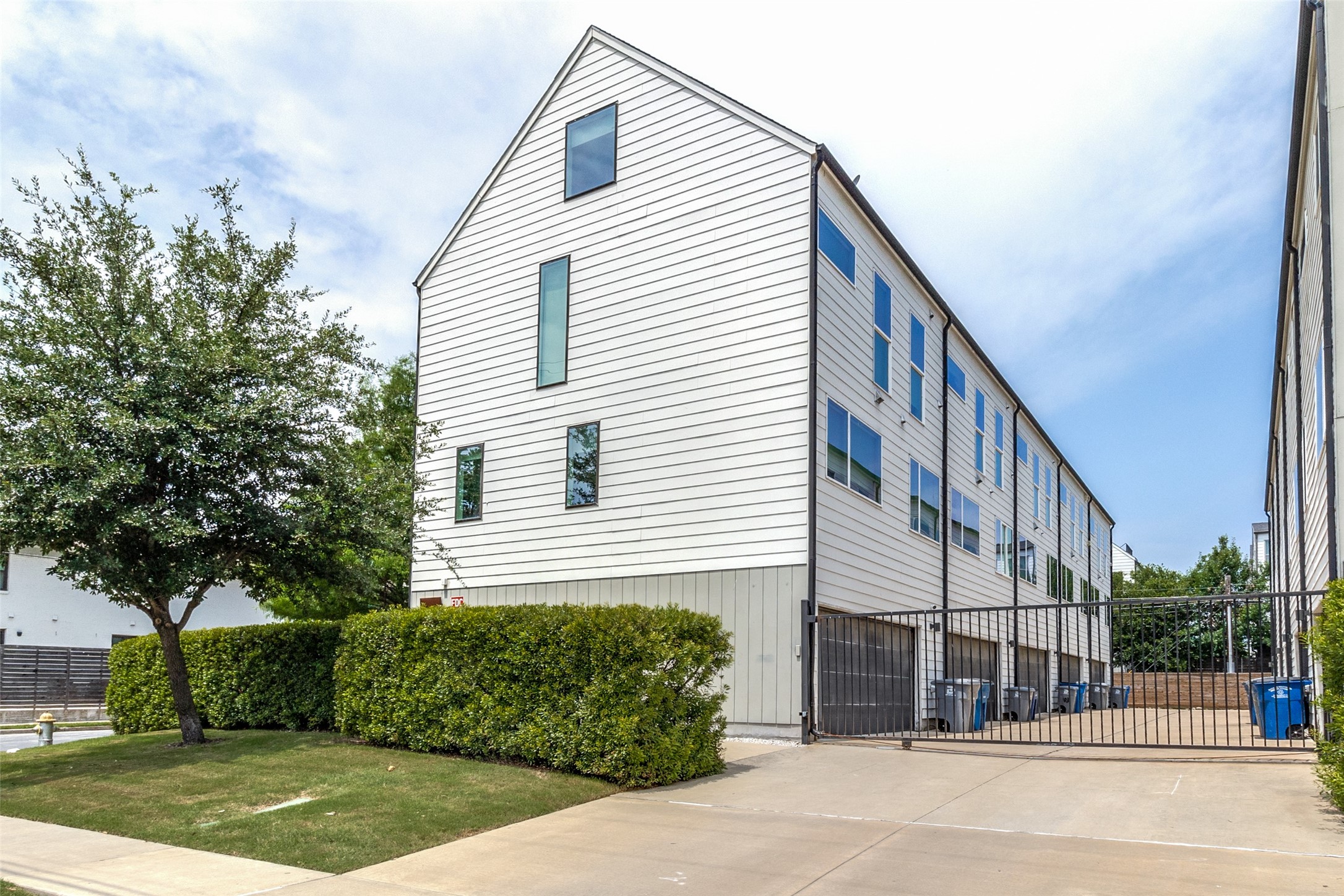 1430 Grigsby Avenue Dallas TX 75204