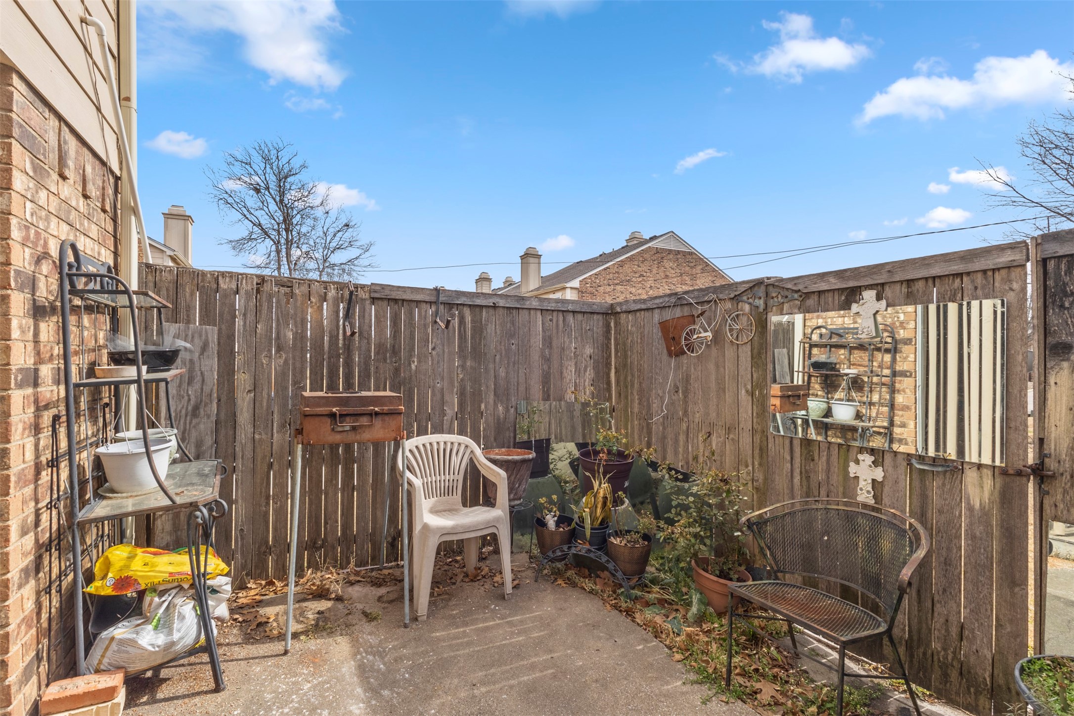 621 Carriagehouse Lane Garland TX 75040