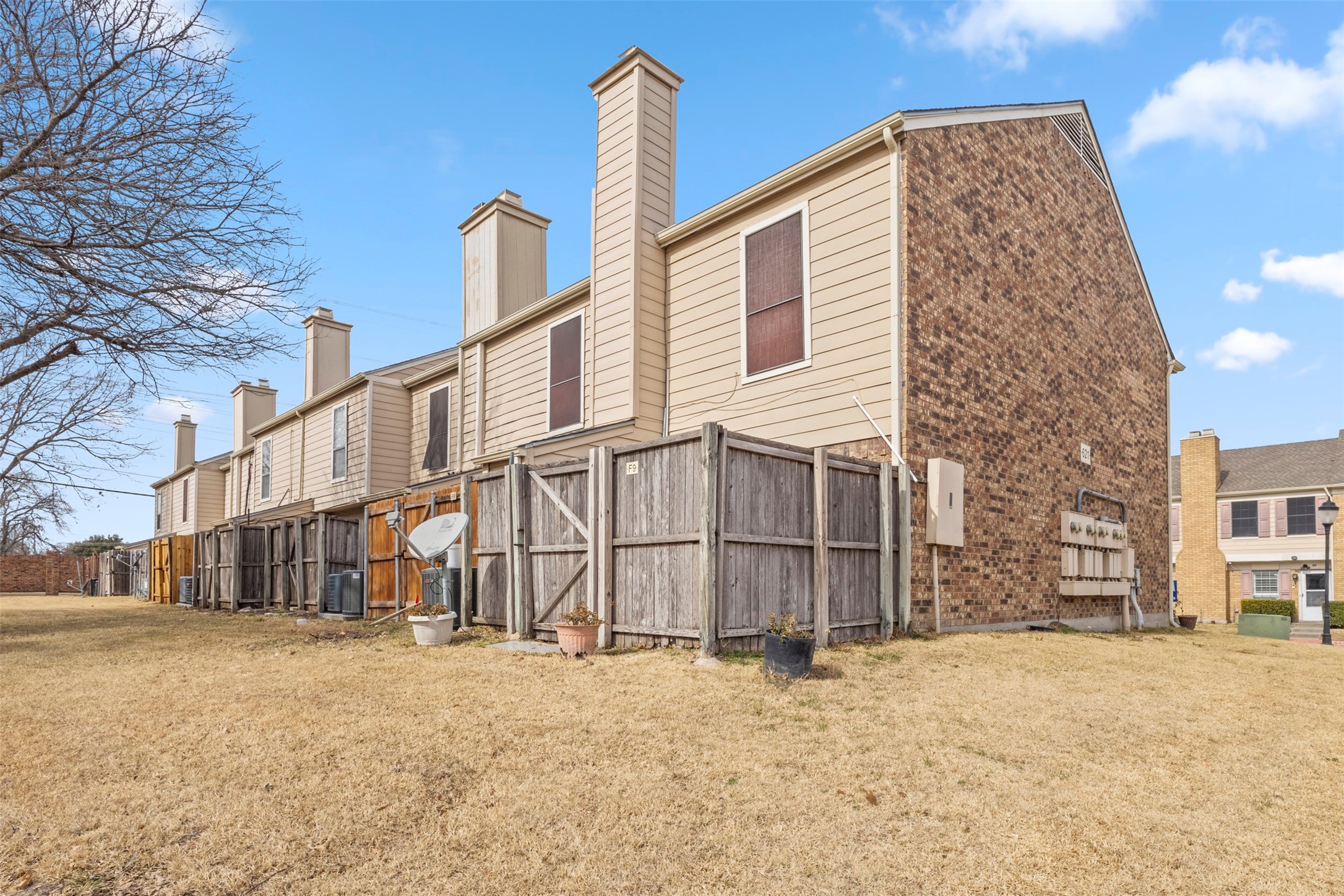 621 Carriagehouse Lane Garland TX 75040