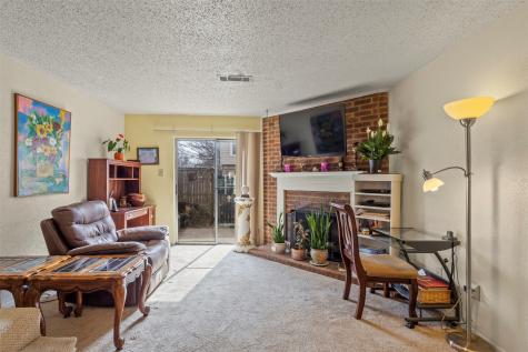 621 Carriagehouse Lane Garland TX 75040