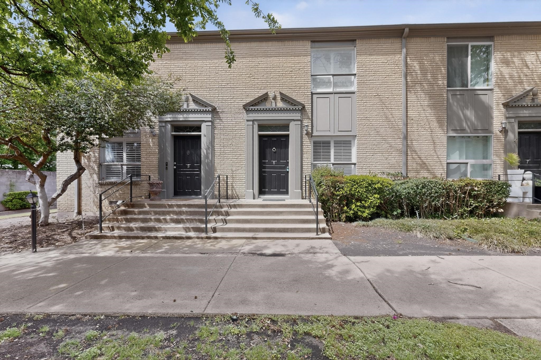 7506 W Northwest Highway Dallas TX 75225