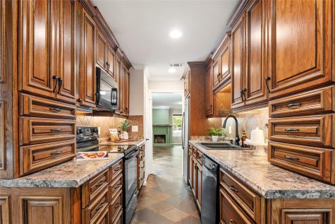 13571 Waterfall Way Dallas TX 75240