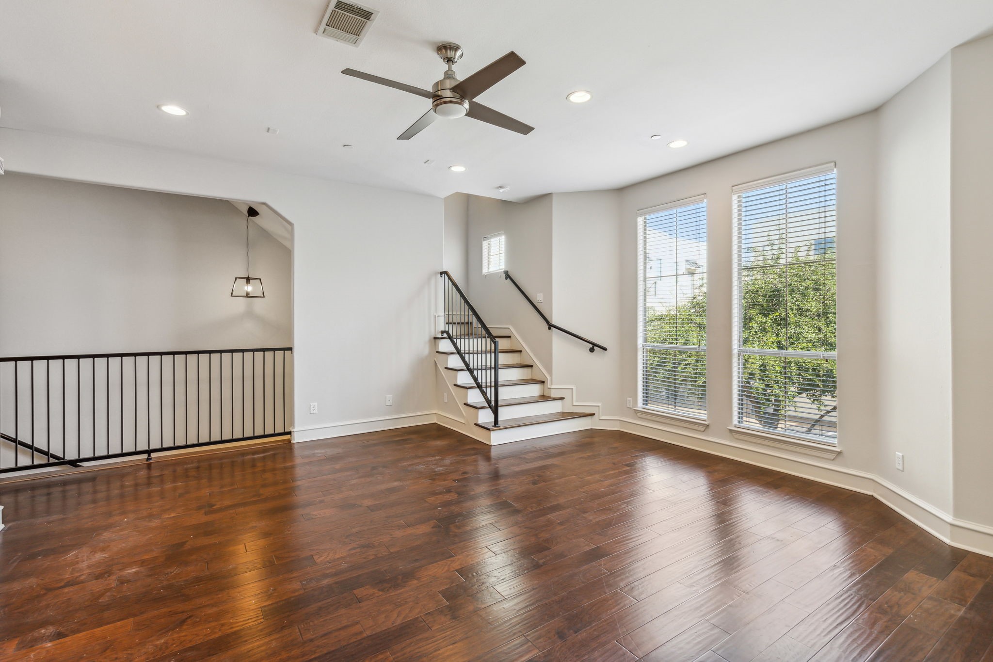 2100 N Fitzhugh Avenue Dallas TX 75204