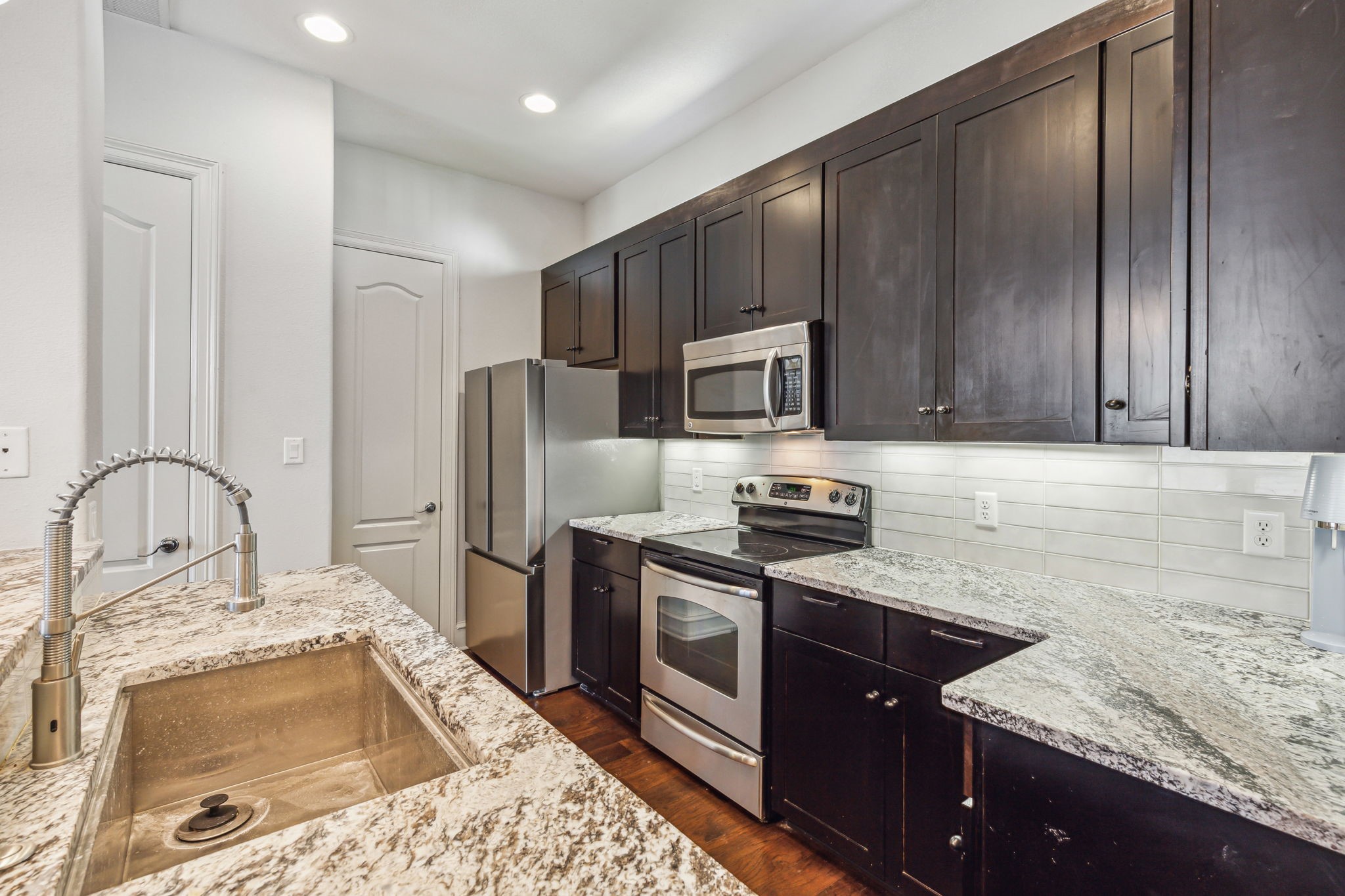2100 N Fitzhugh Avenue Dallas TX 75204