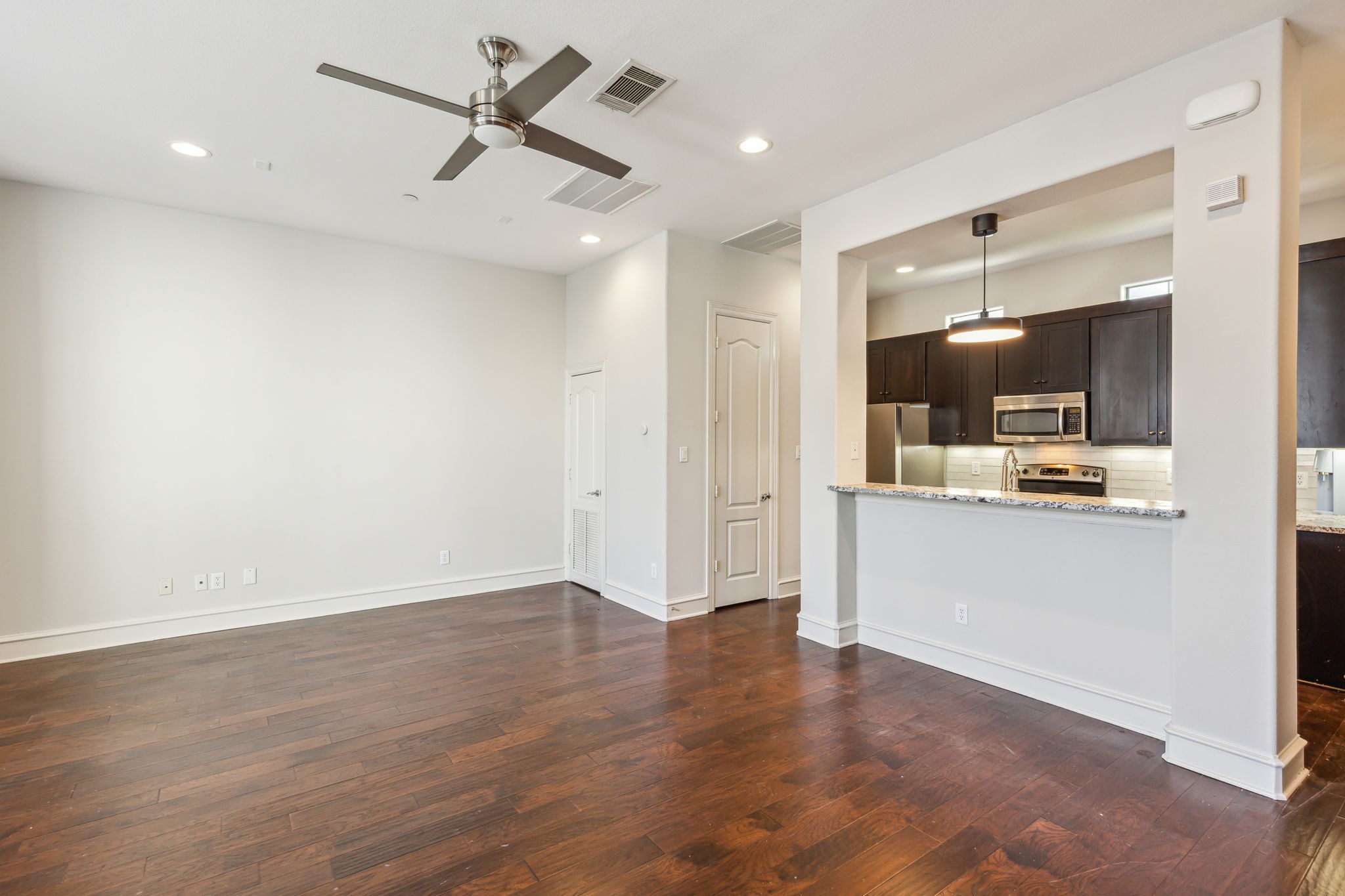 2100 N Fitzhugh Avenue Dallas TX 75204