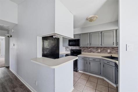 1212 Horizon Trail Arlington TX 76011